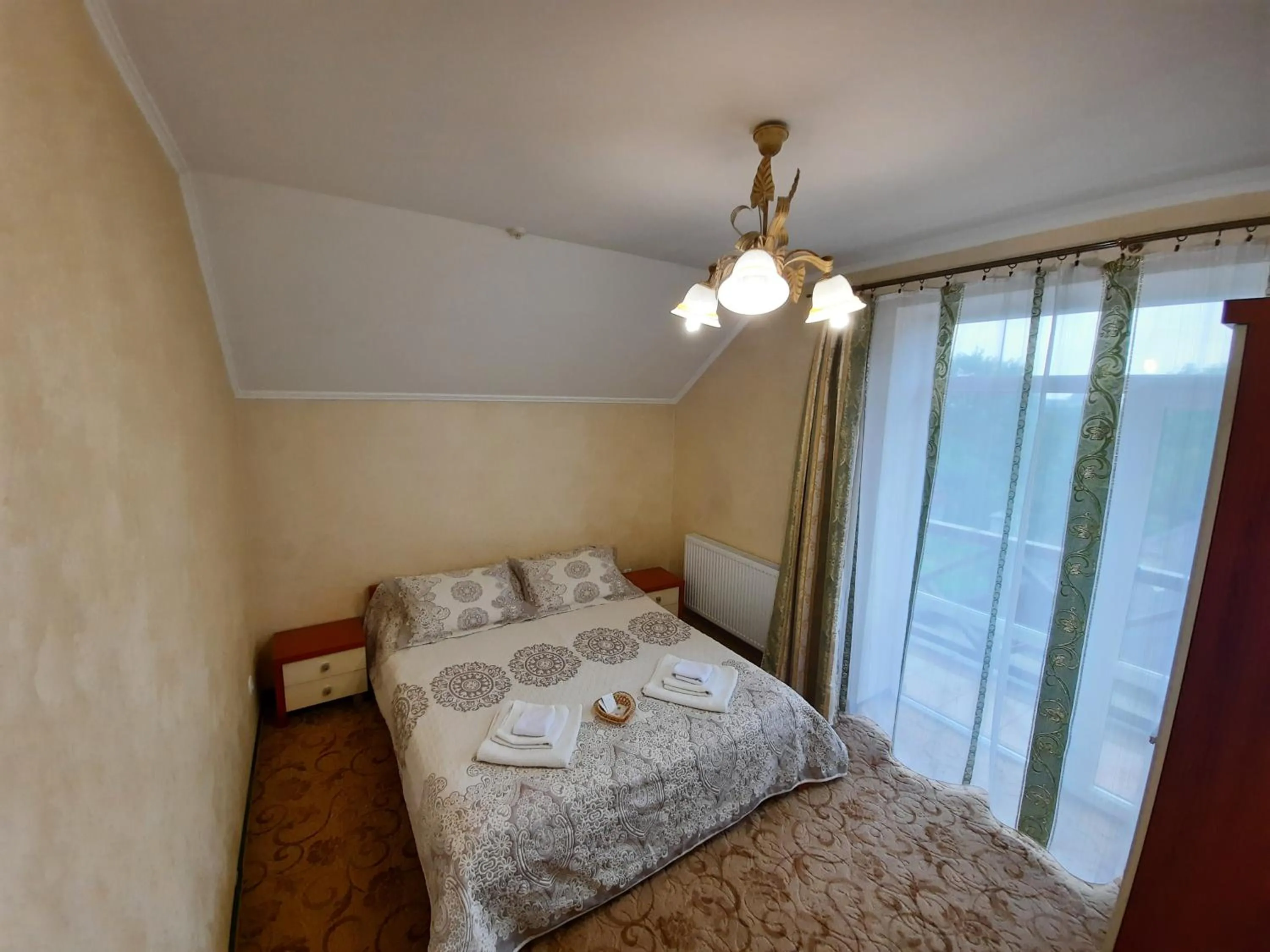 Bedroom, Bed in Tsvit Paporoti