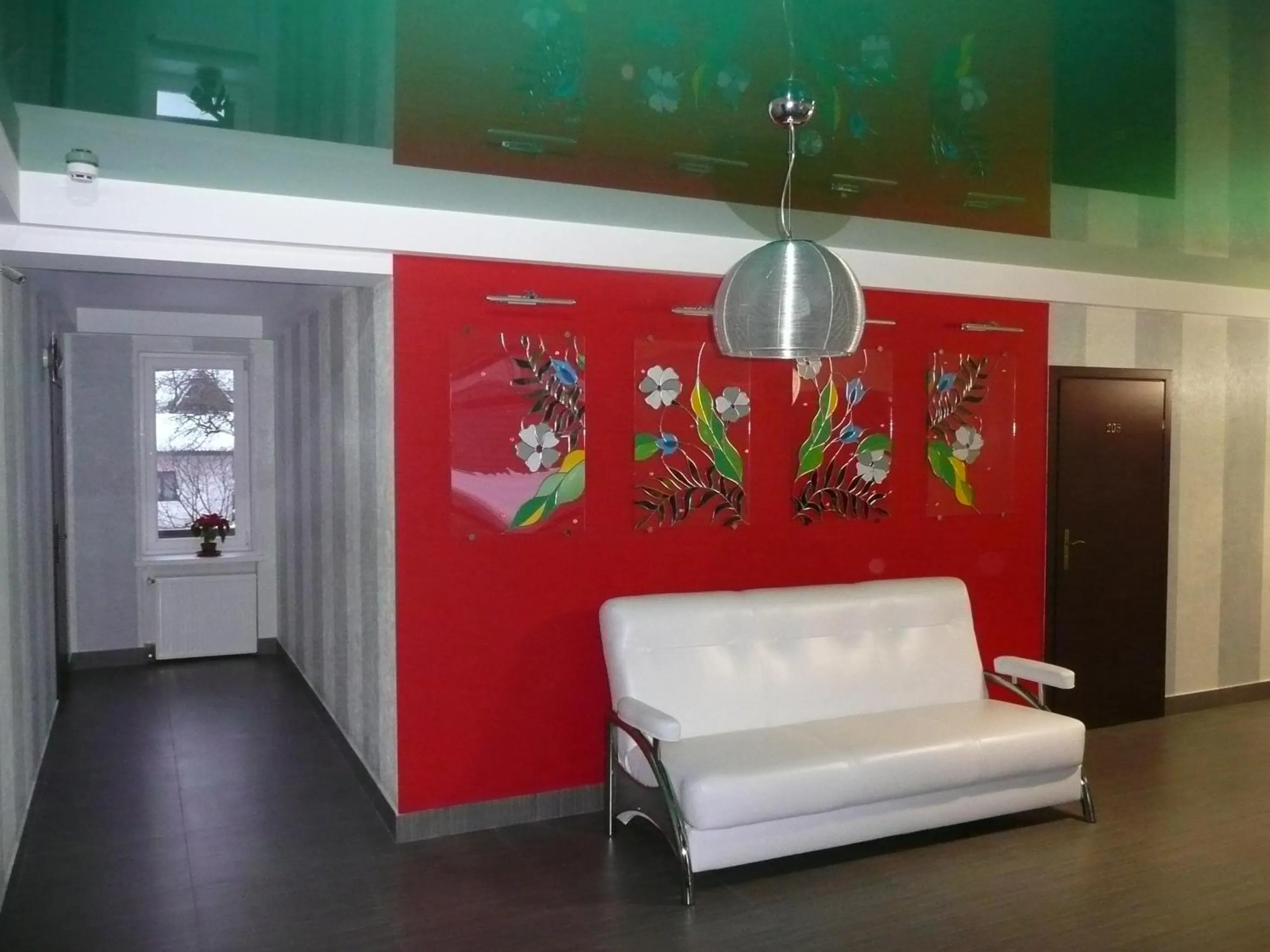 Communal lounge/ TV room in Tsvit Paporoti