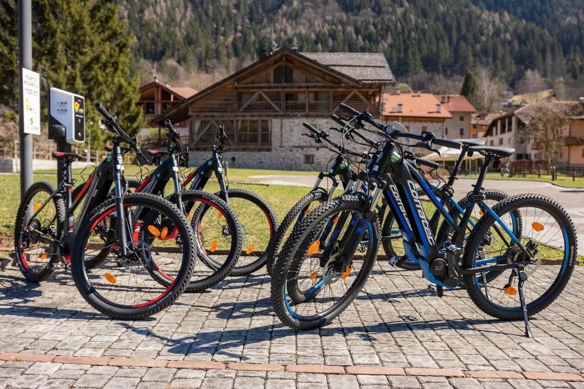 Cycling in Casa Moresc