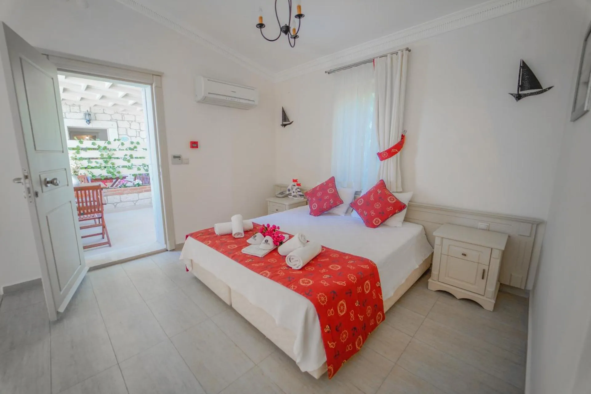 Bedroom, Bed in Alacati Marina Palace