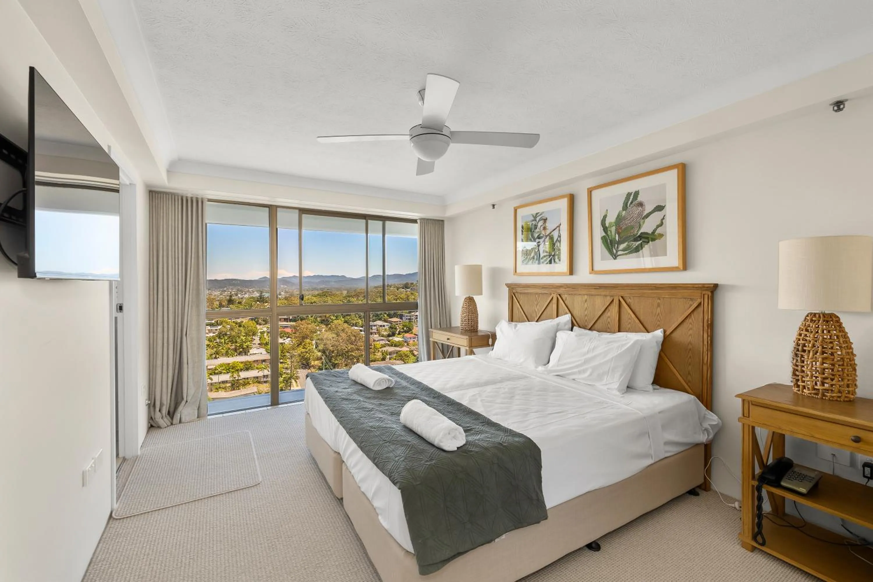 Bed in Gemini Court Holiday Apartments