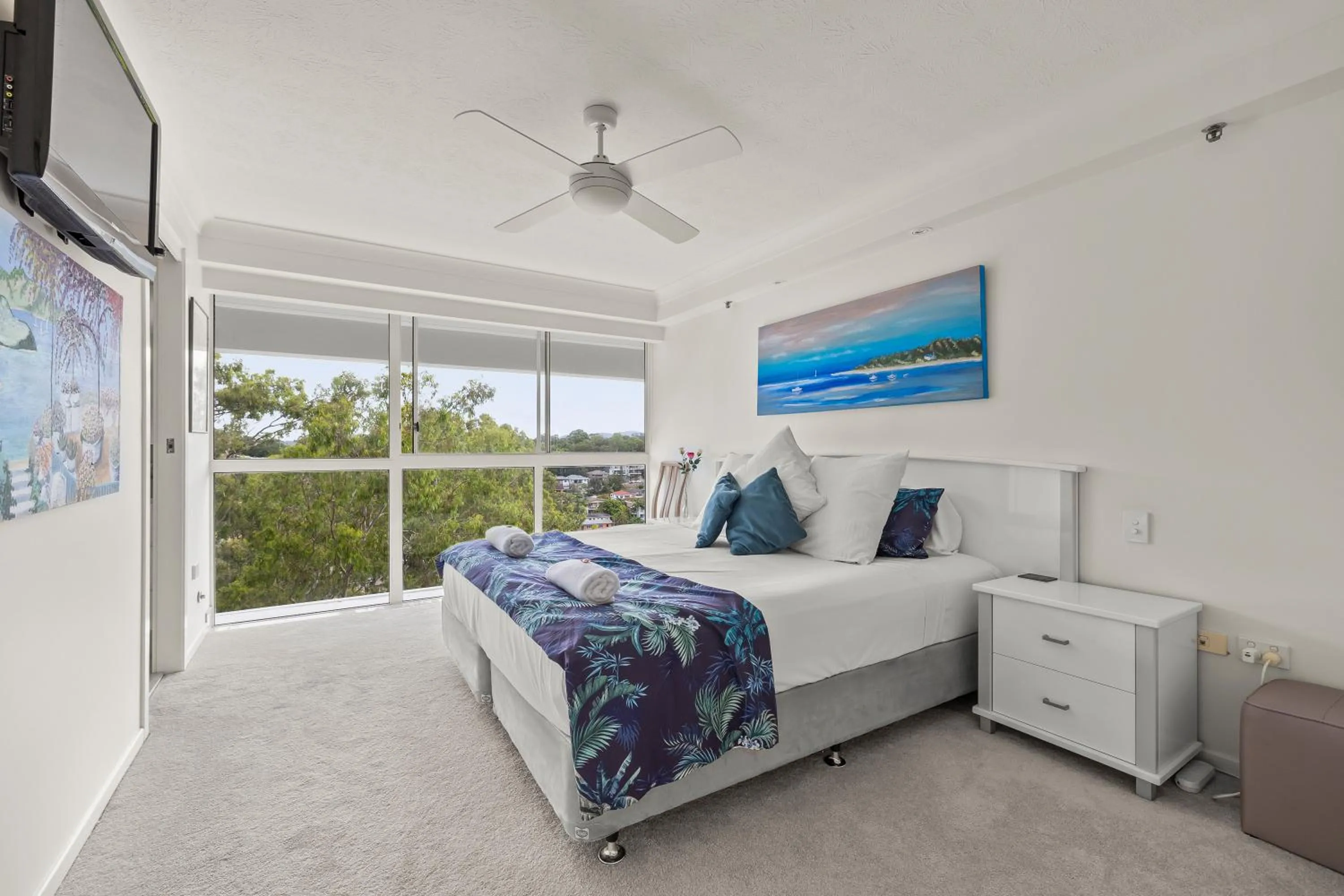 Bed in Gemini Court Holiday Apartments