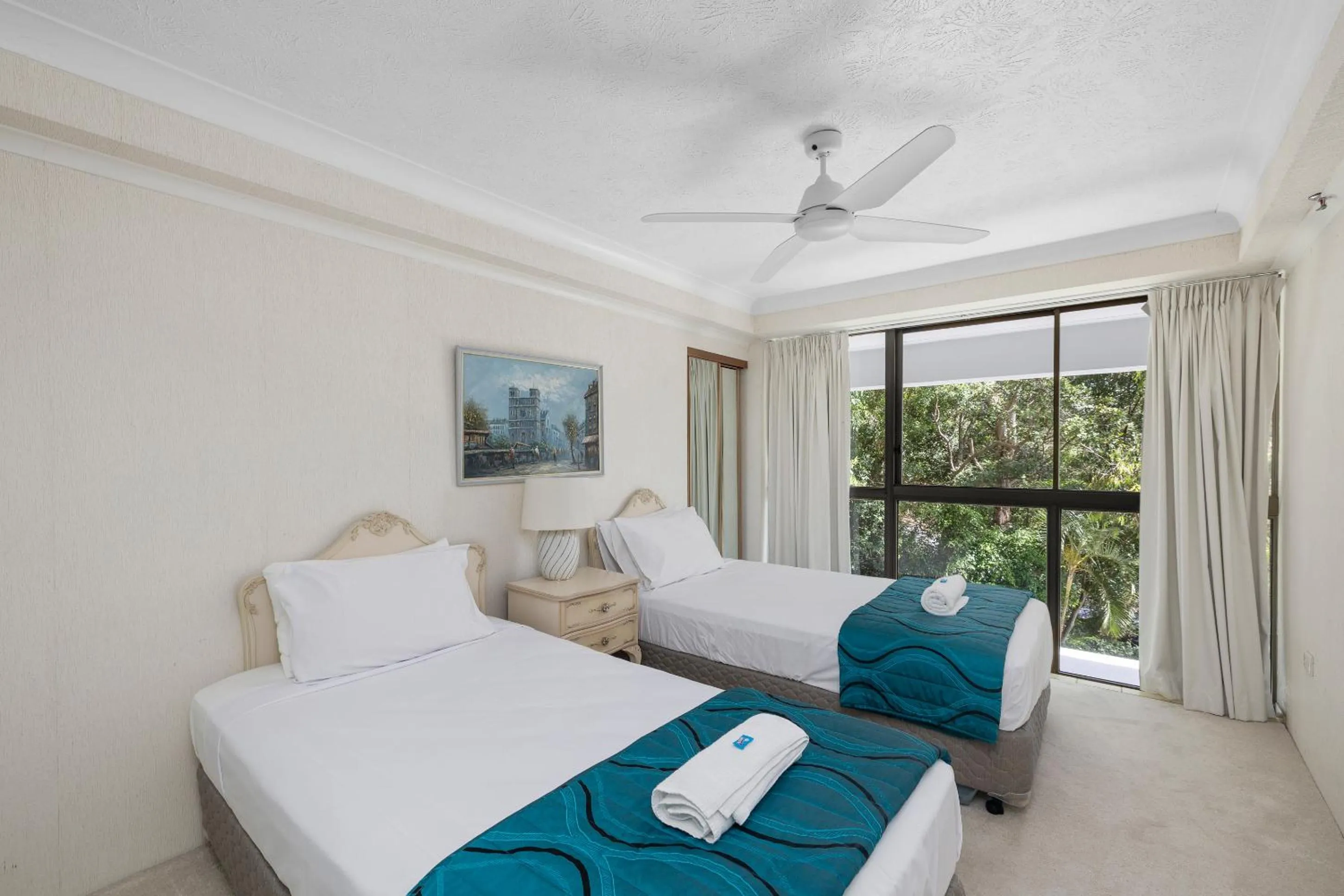 Bed in Gemini Court Holiday Apartments