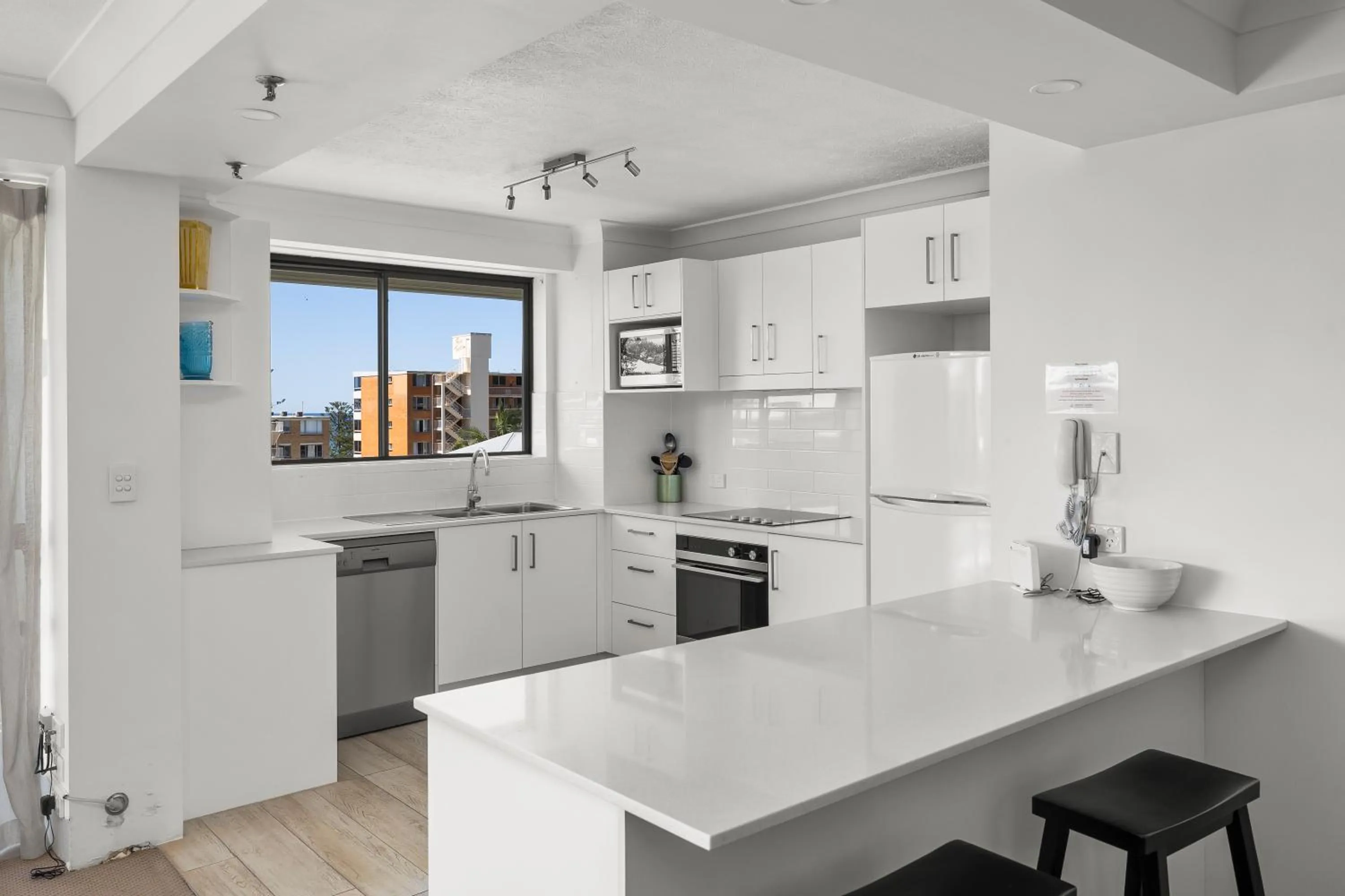 dishwasher in Gemini Court Holiday Apartments