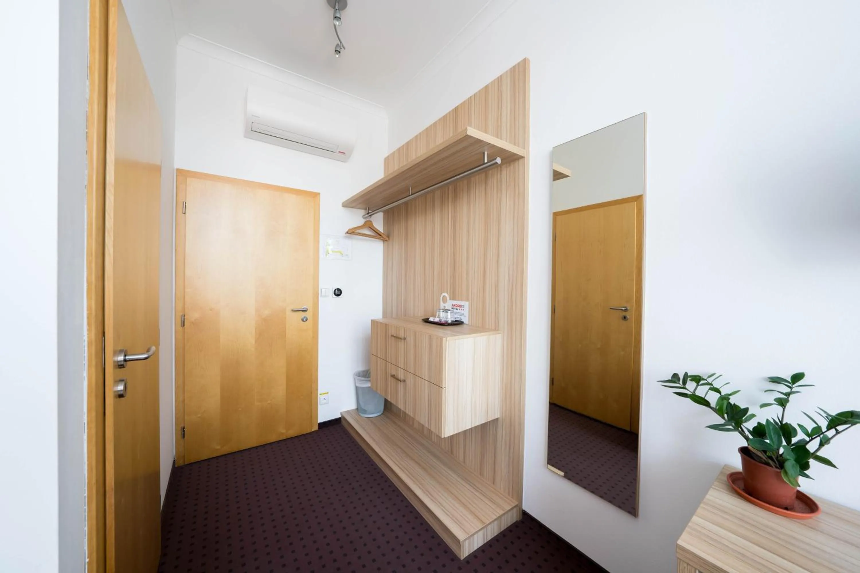 hair dresser in Mini Hotel Akord