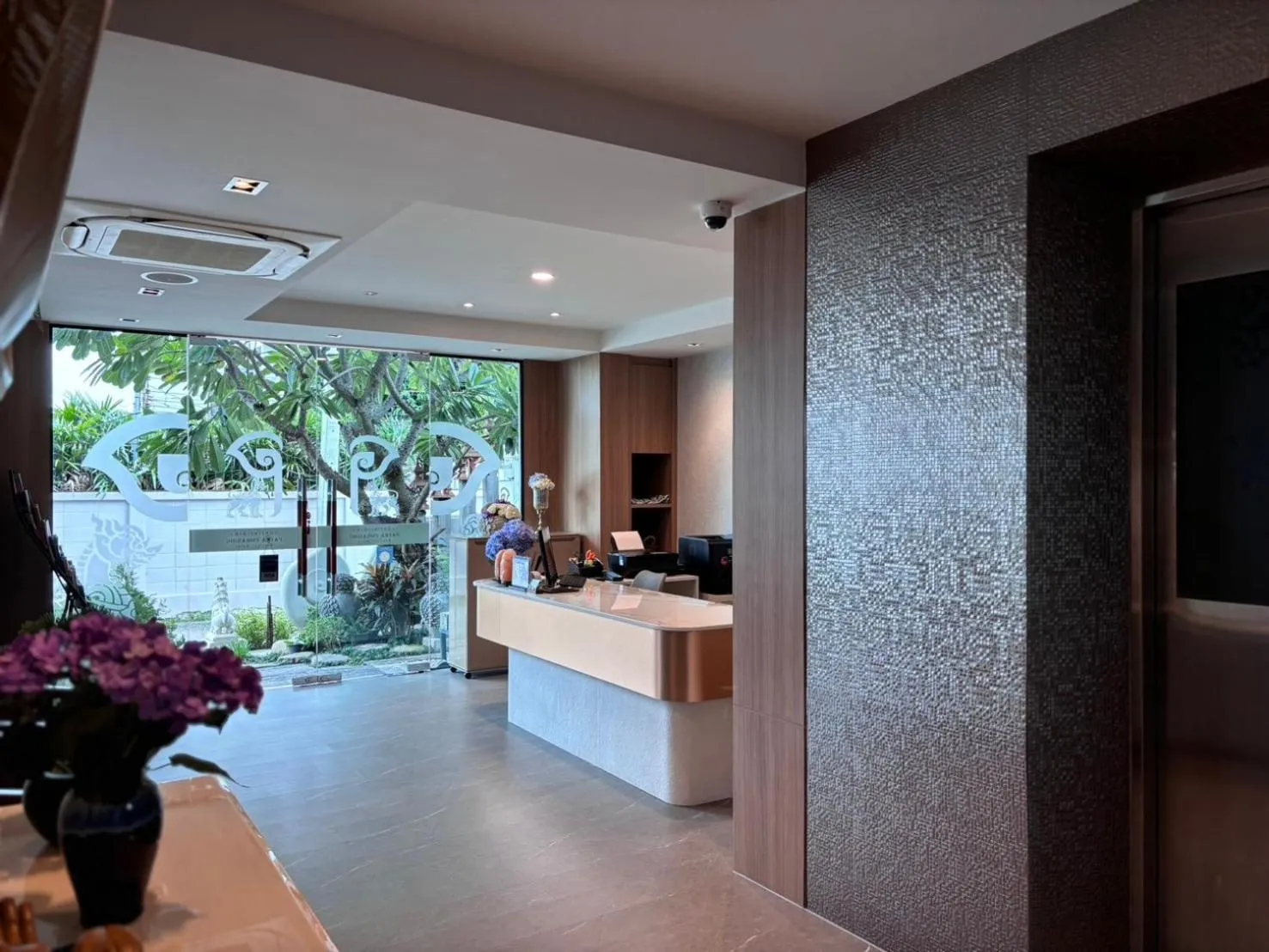 Lobby or reception in Patra Phrasing Boutique Hotel