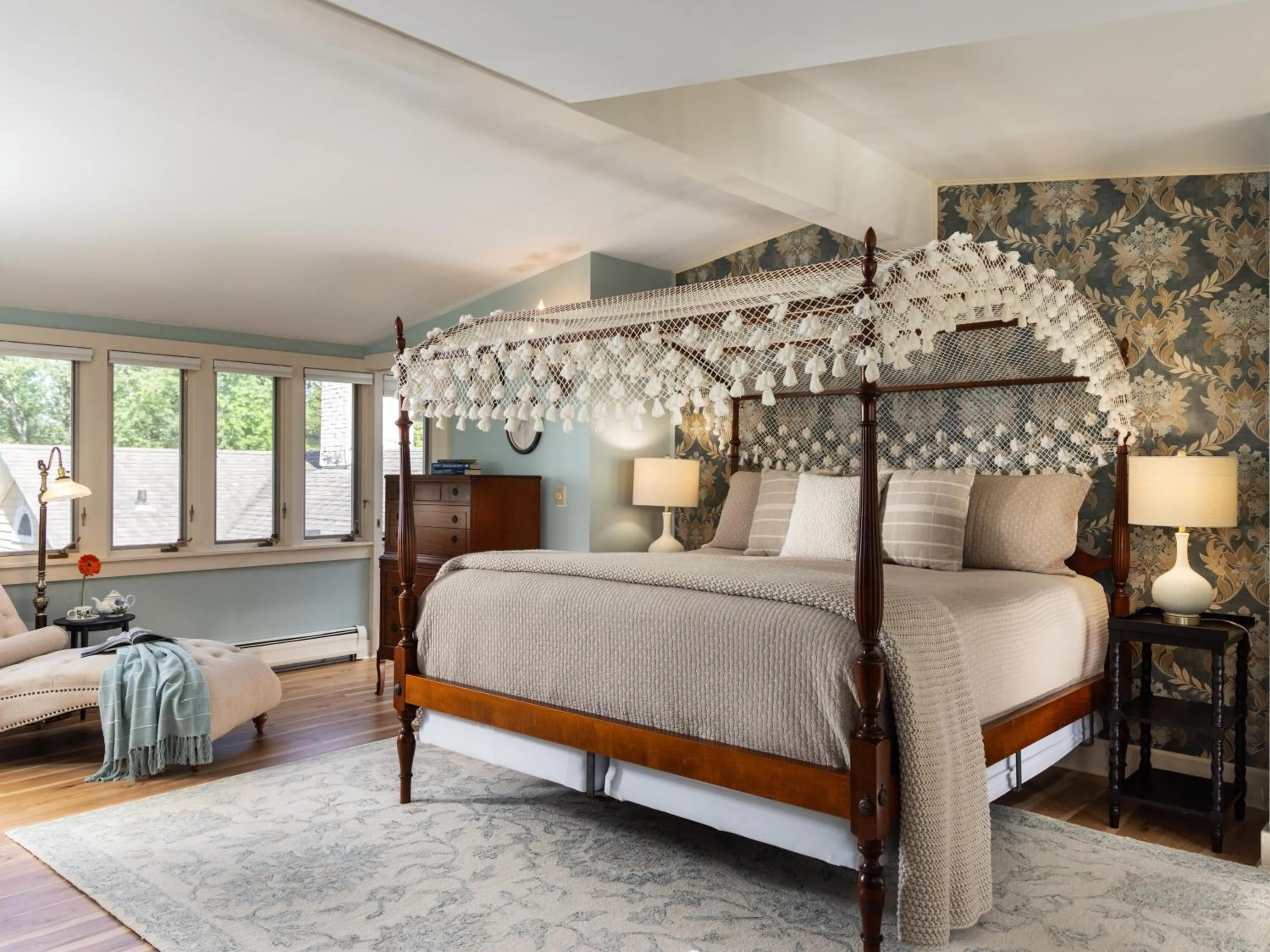 Devonfield Inn