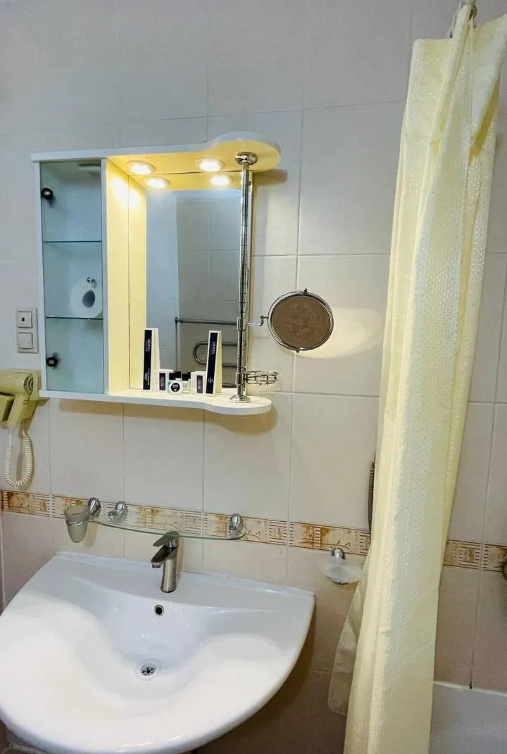 Shower in Tengri Hotel