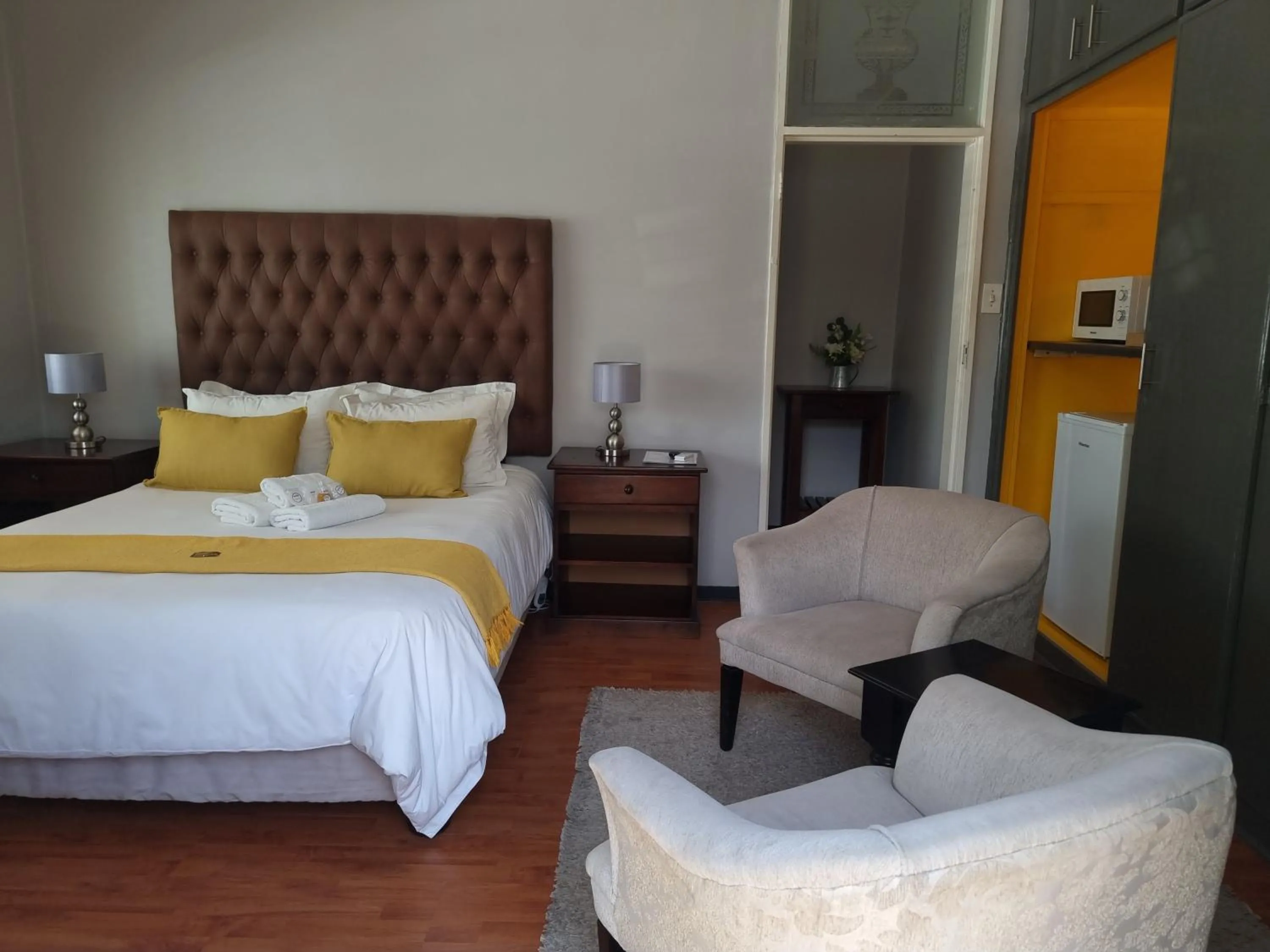 Bedroom, Bed in Heimat Guesthouse