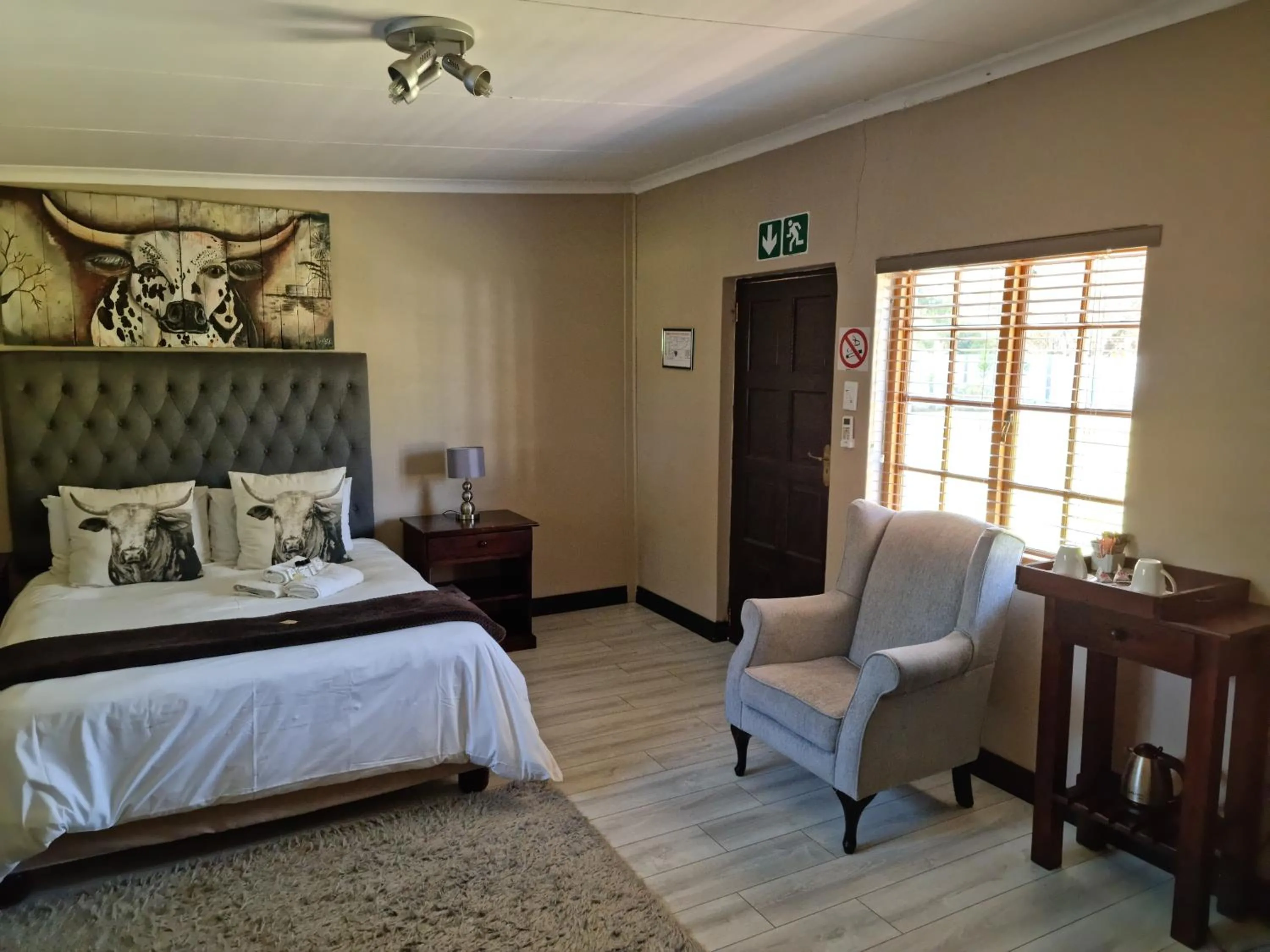 Photo of the whole room, Bed in Heimat Guesthouse