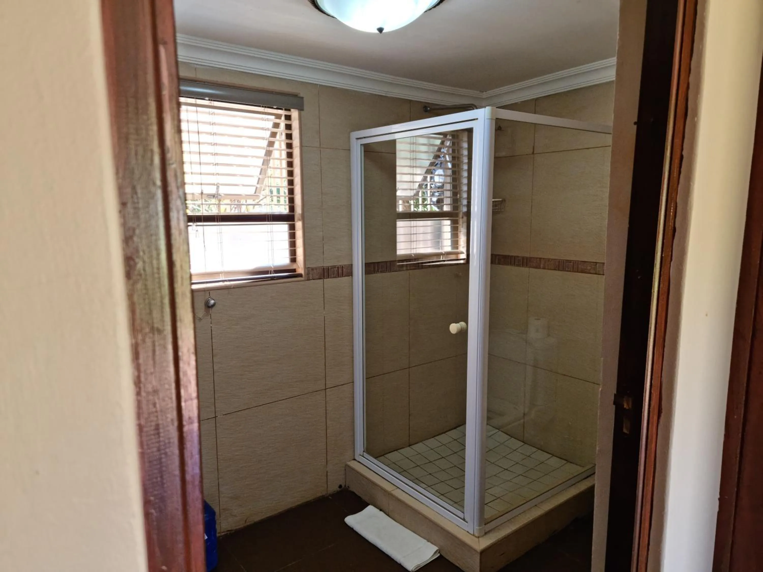 Shower in Heimat Guesthouse