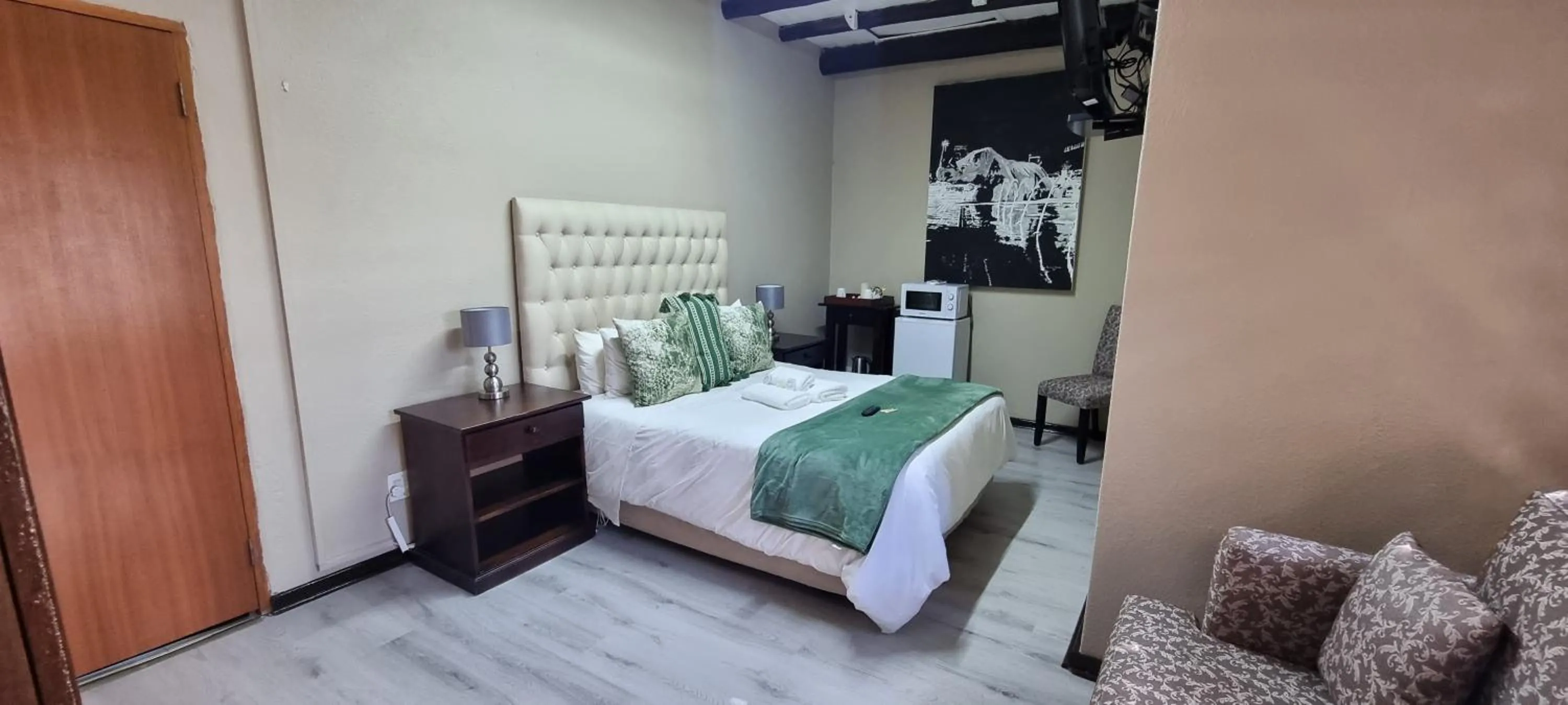 Coffee/tea facilities, Bed in Heimat Guesthouse