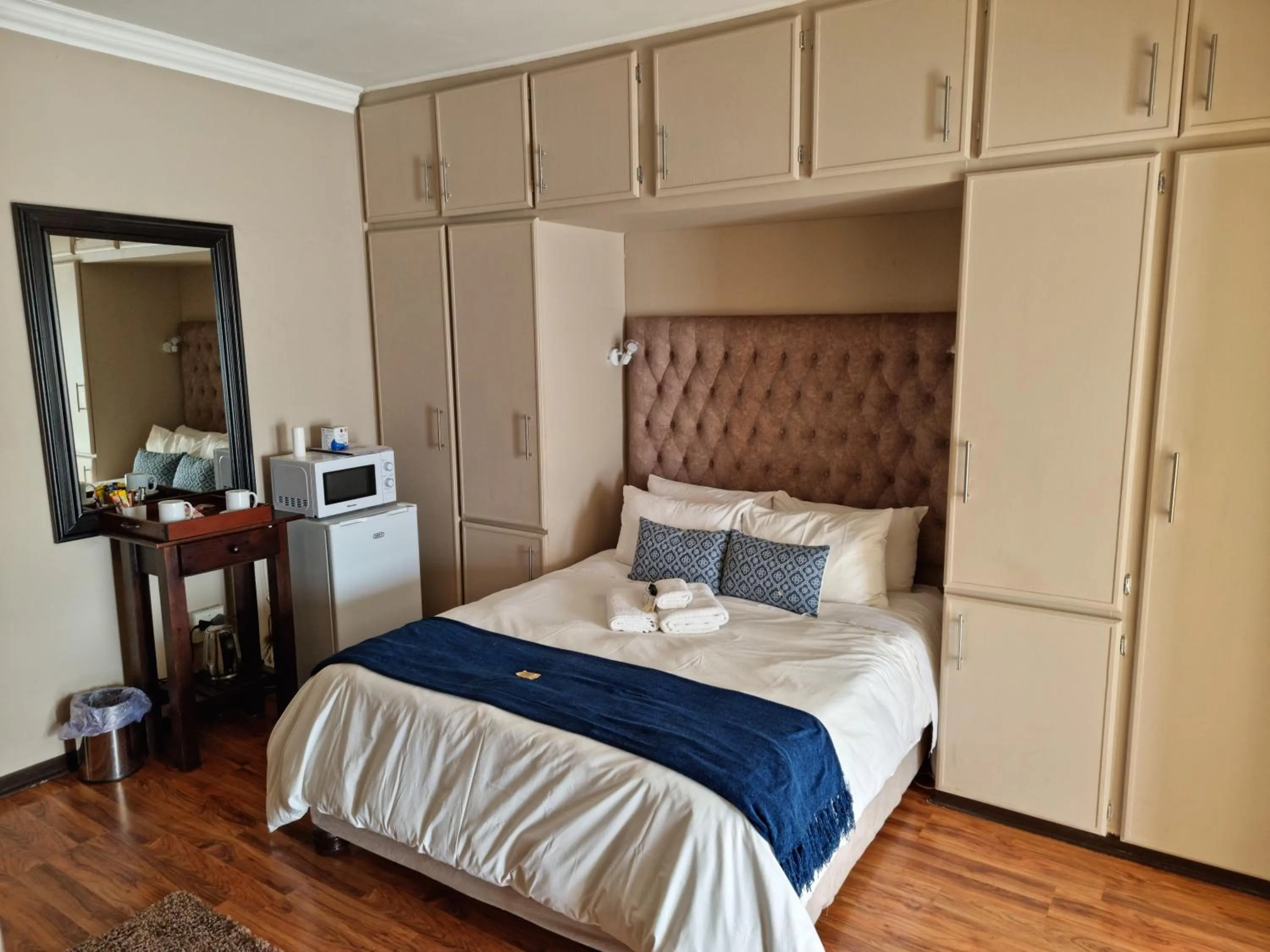 Coffee/tea facilities, Bed in Heimat Guesthouse