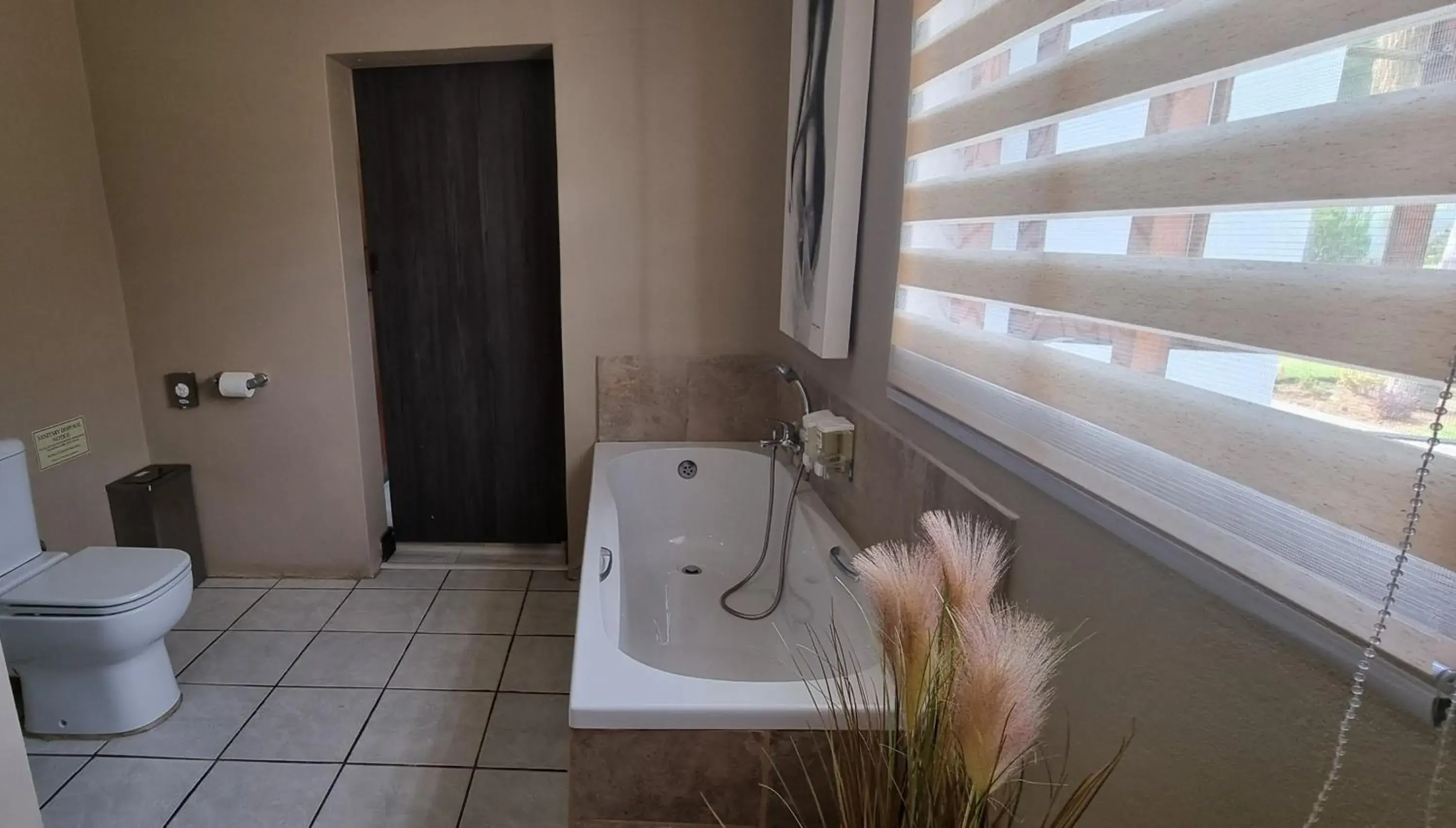 Deluxe King Suite - single occupancy in Heimat Guesthouse Deluxe King Suite - single occupancy in Heimat Guesthouse