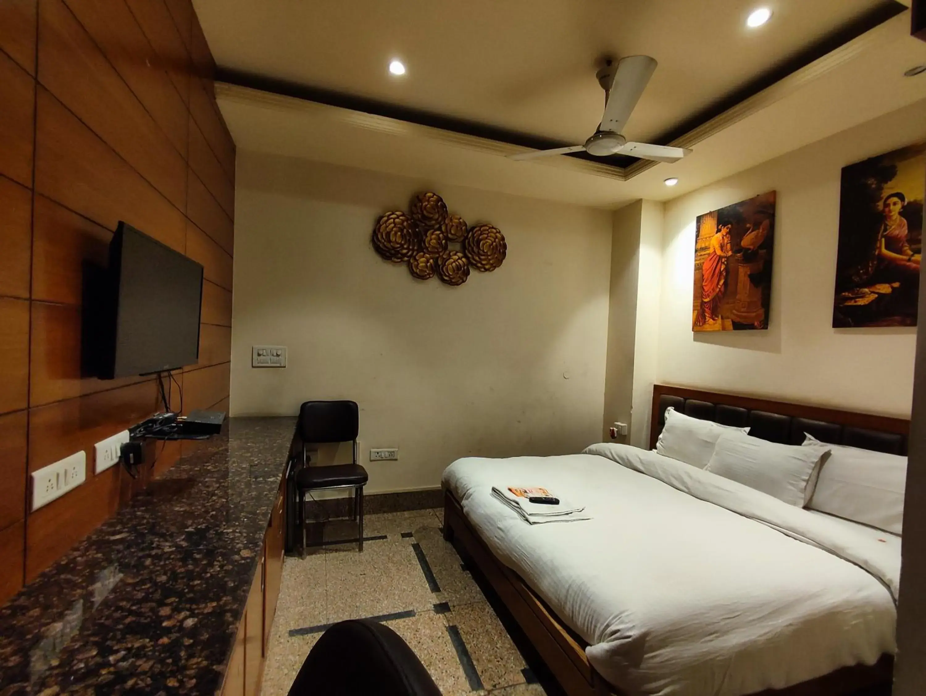 Photo of the whole room, Bed in Stay @ 203 Photo of the whole room, Bed in Stay @ 203