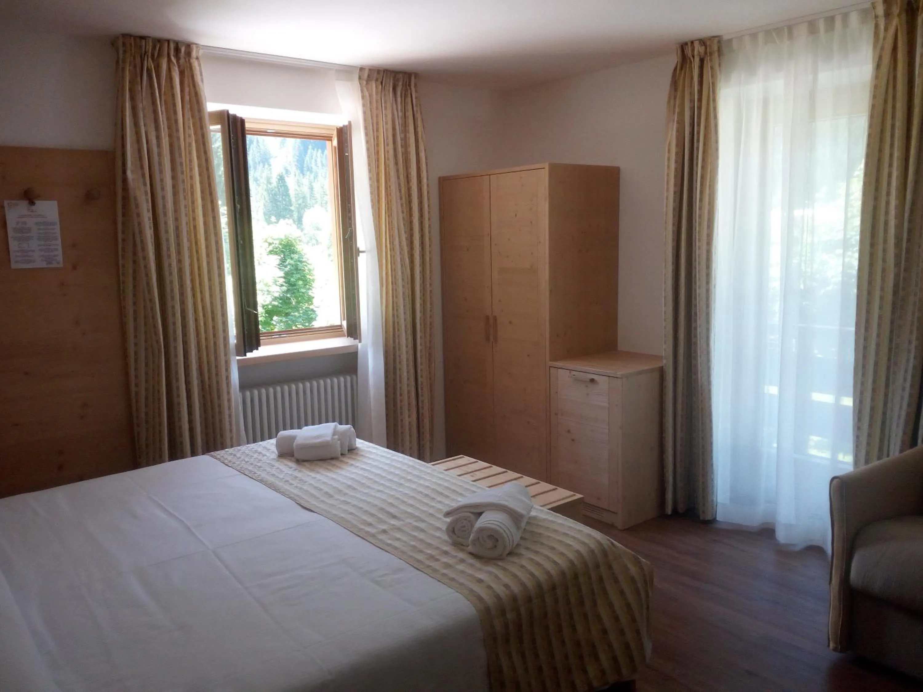 Bed in Hotel Stella Alpina