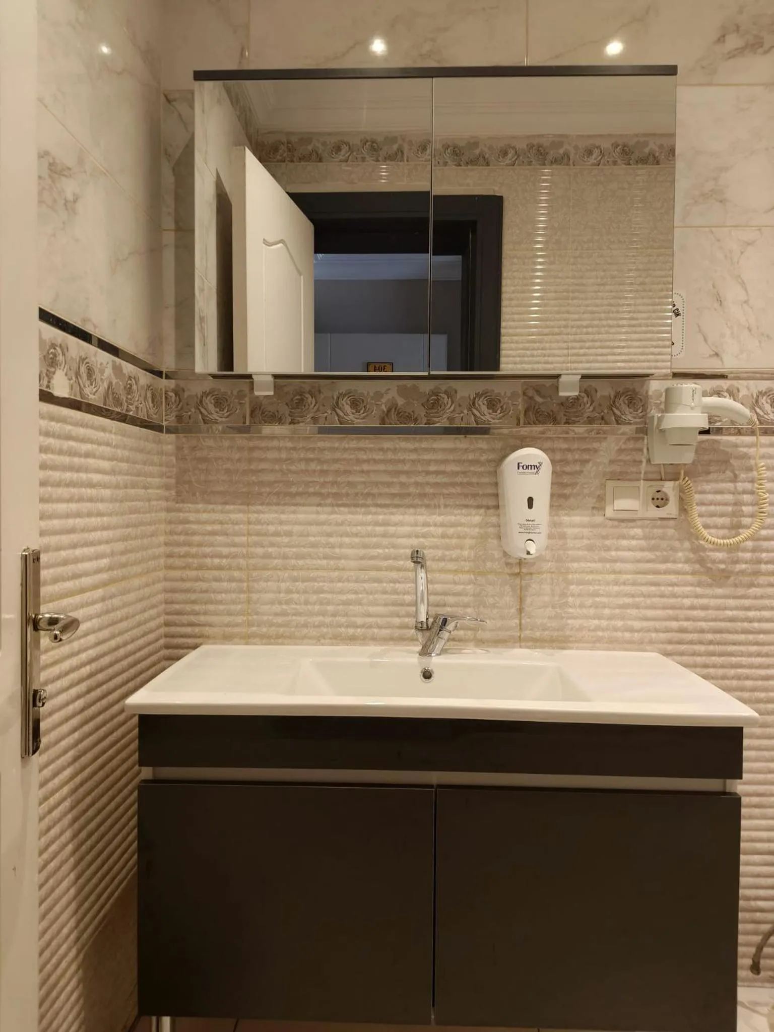 Bathroom in Royal Garden Suite and Hotel