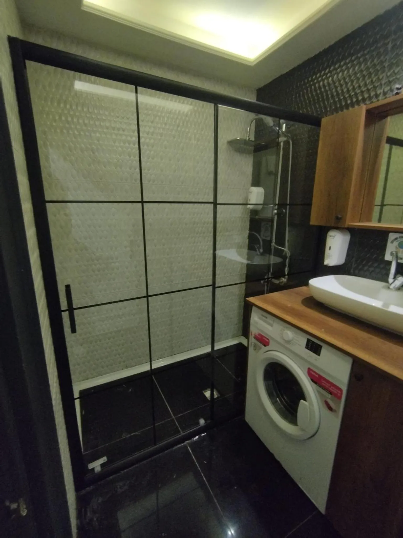 Bathroom in Royal Garden Suite and Hotel