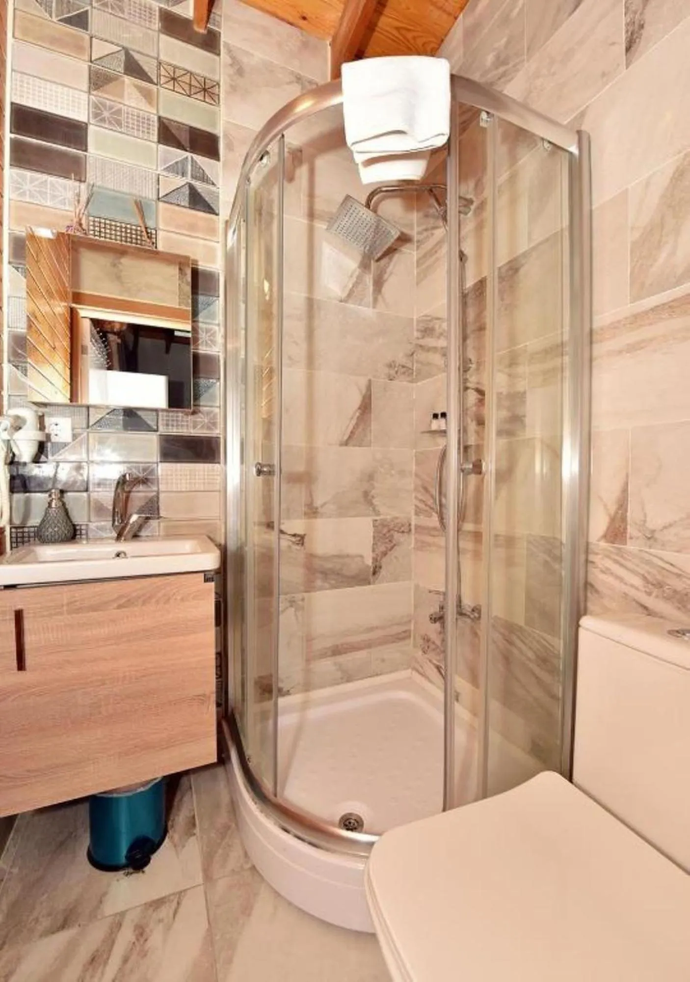 Bathroom in Royal Garden Suite and Hotel