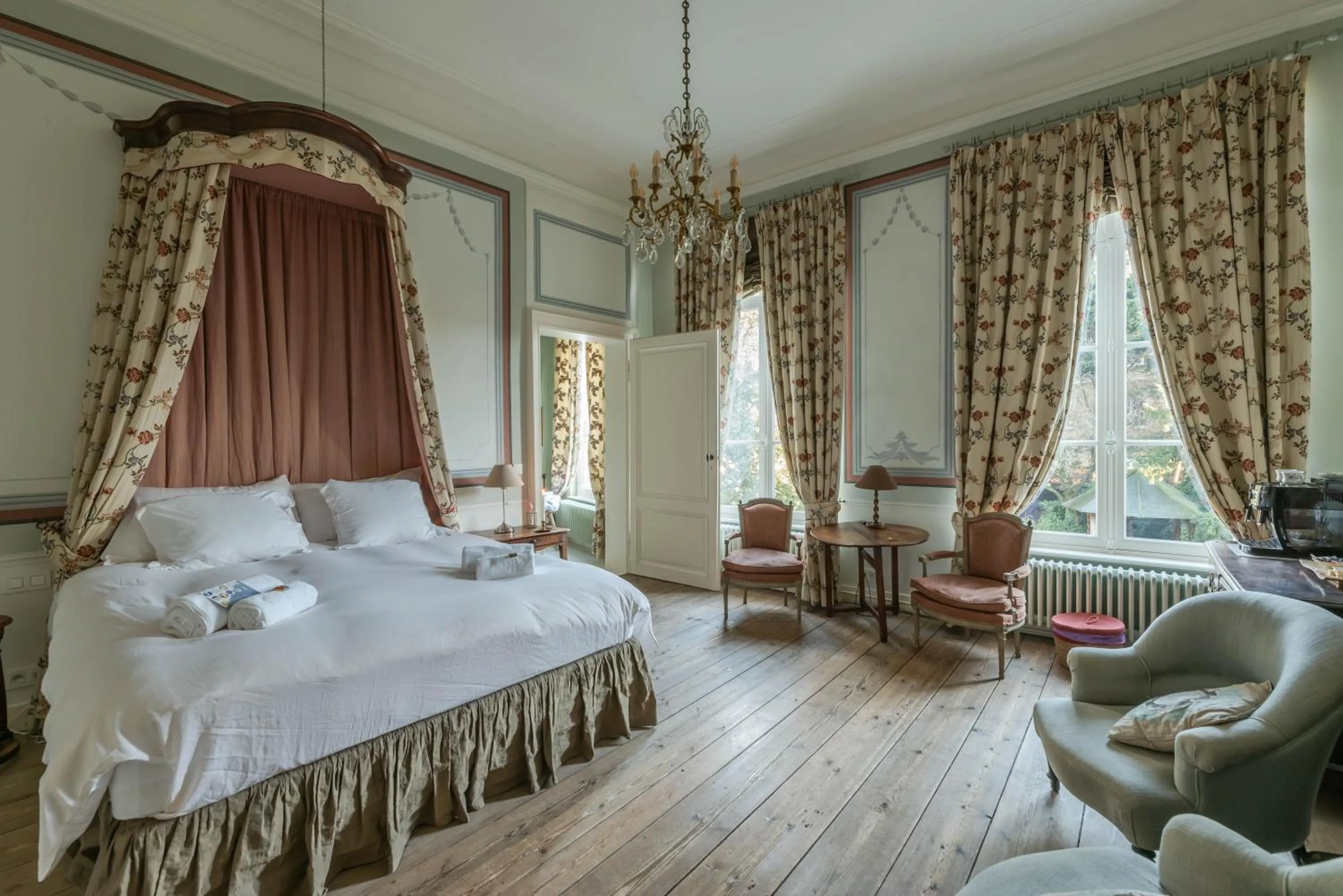 Seating area, Bed in B&B De Corenbloem Luxury Guesthouse - Adults Only