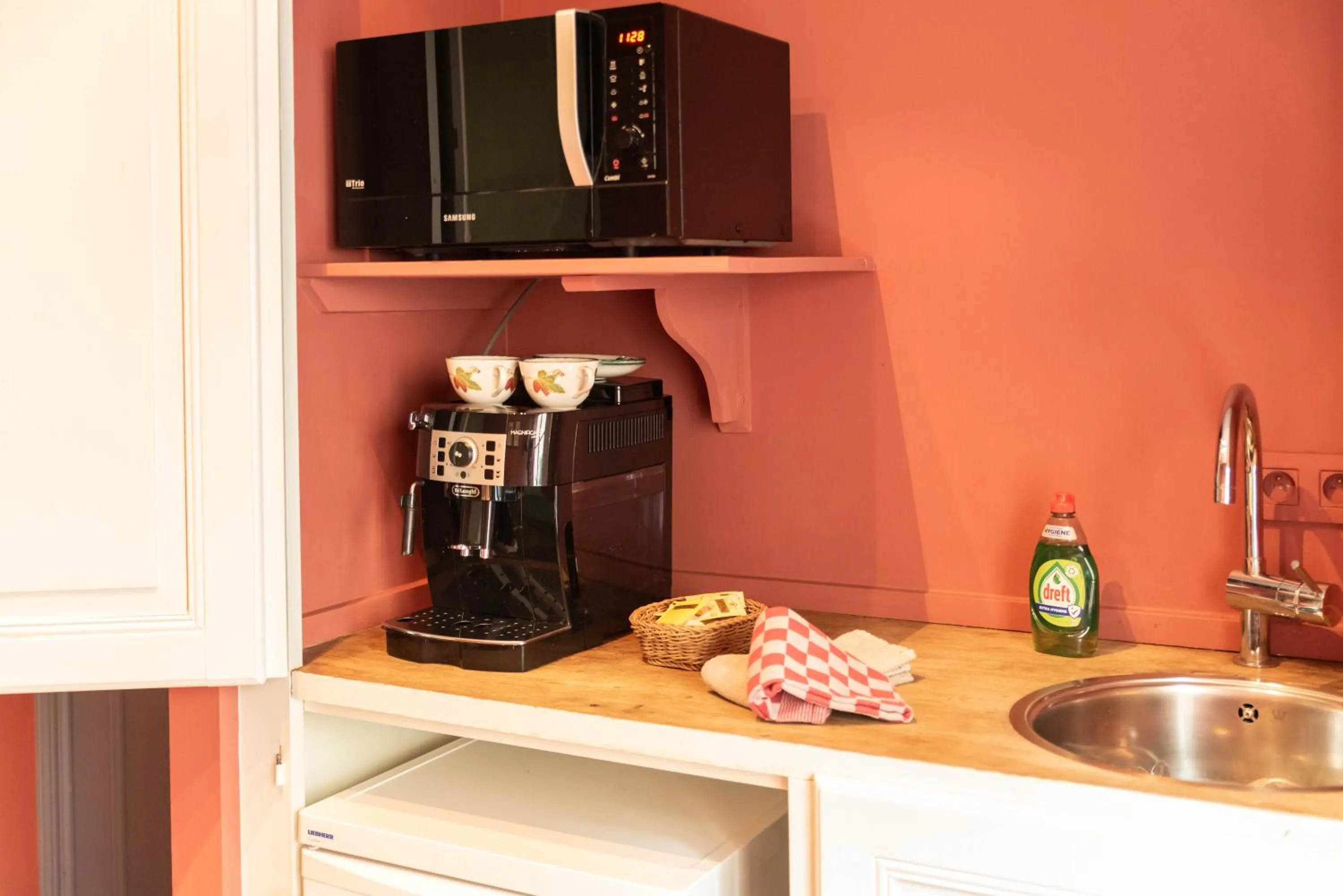 Coffee/tea facilities in B&B De Corenbloem Luxury Guesthouse - Adults Only