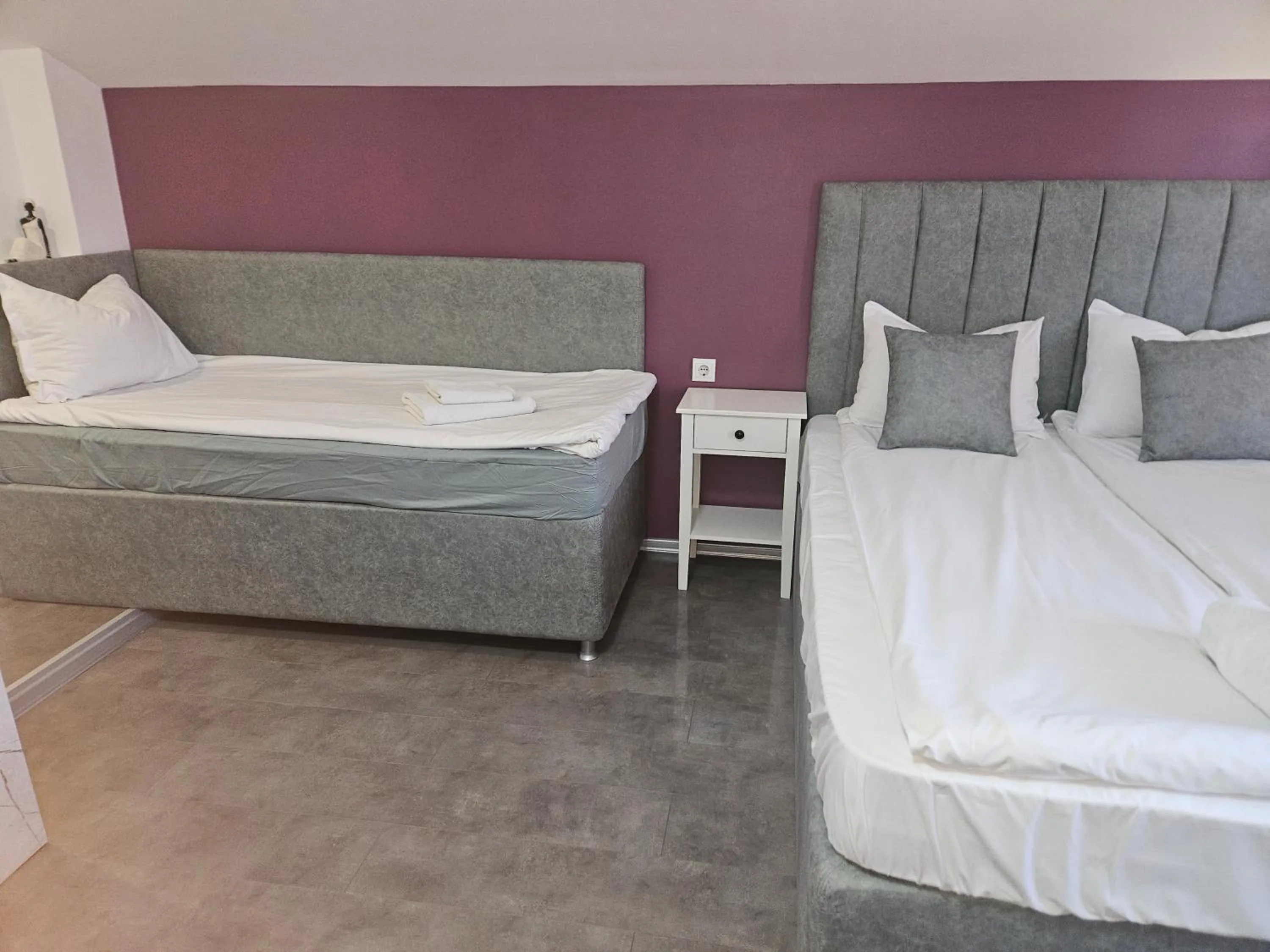 Bed in Priyateli - Friends