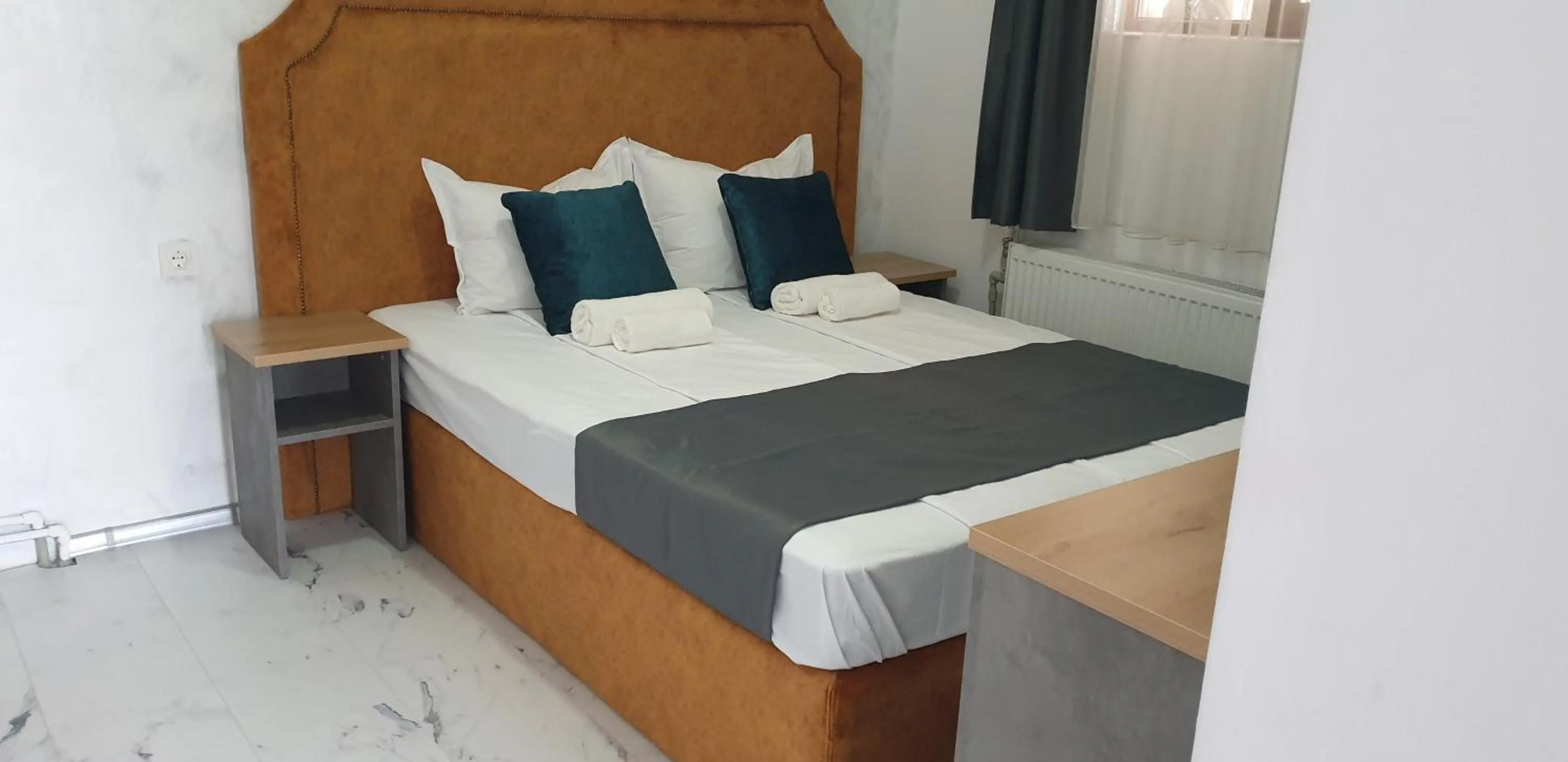 Bed in Priyateli - Friends