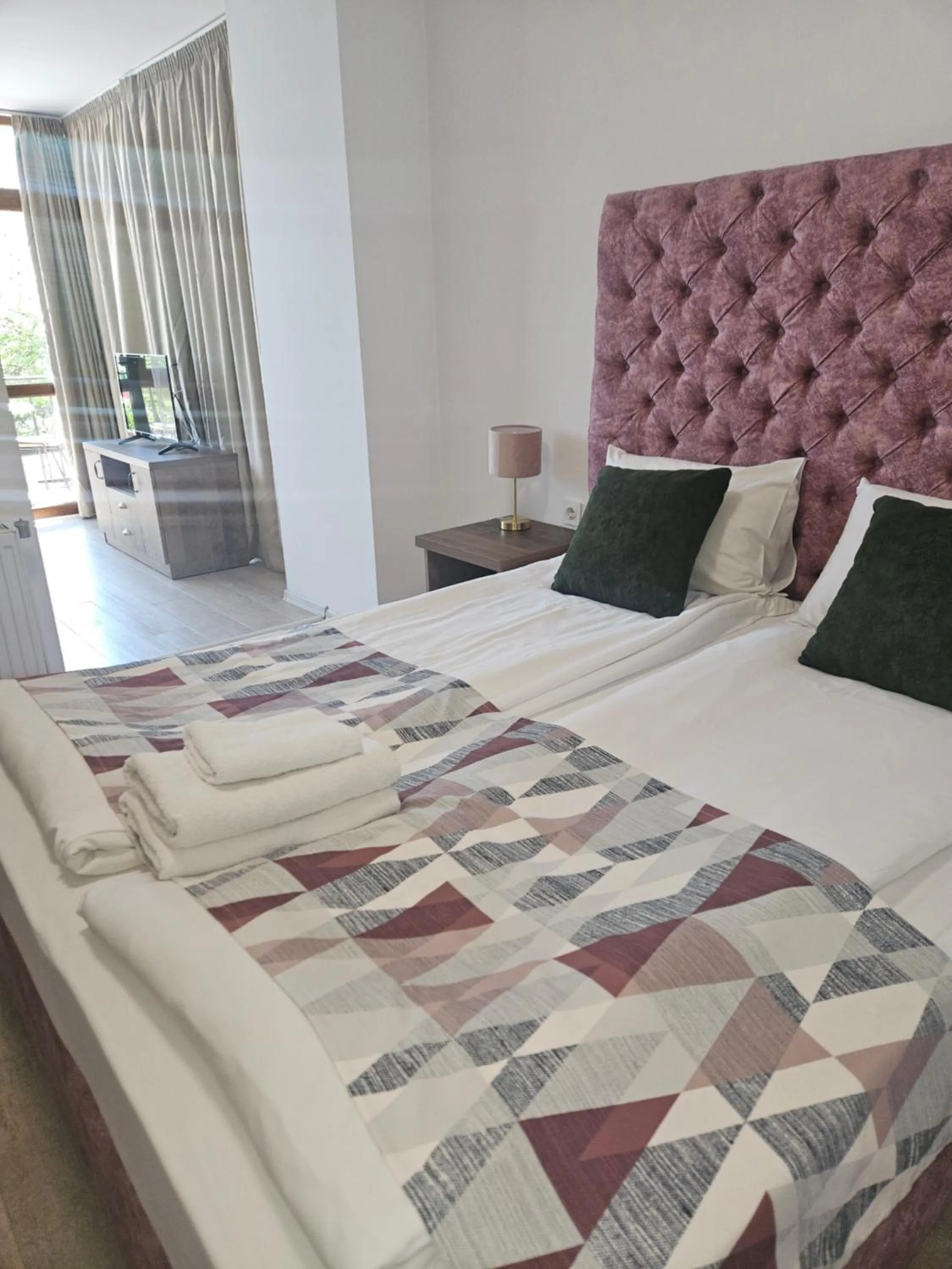Bed in Priyateli - Friends