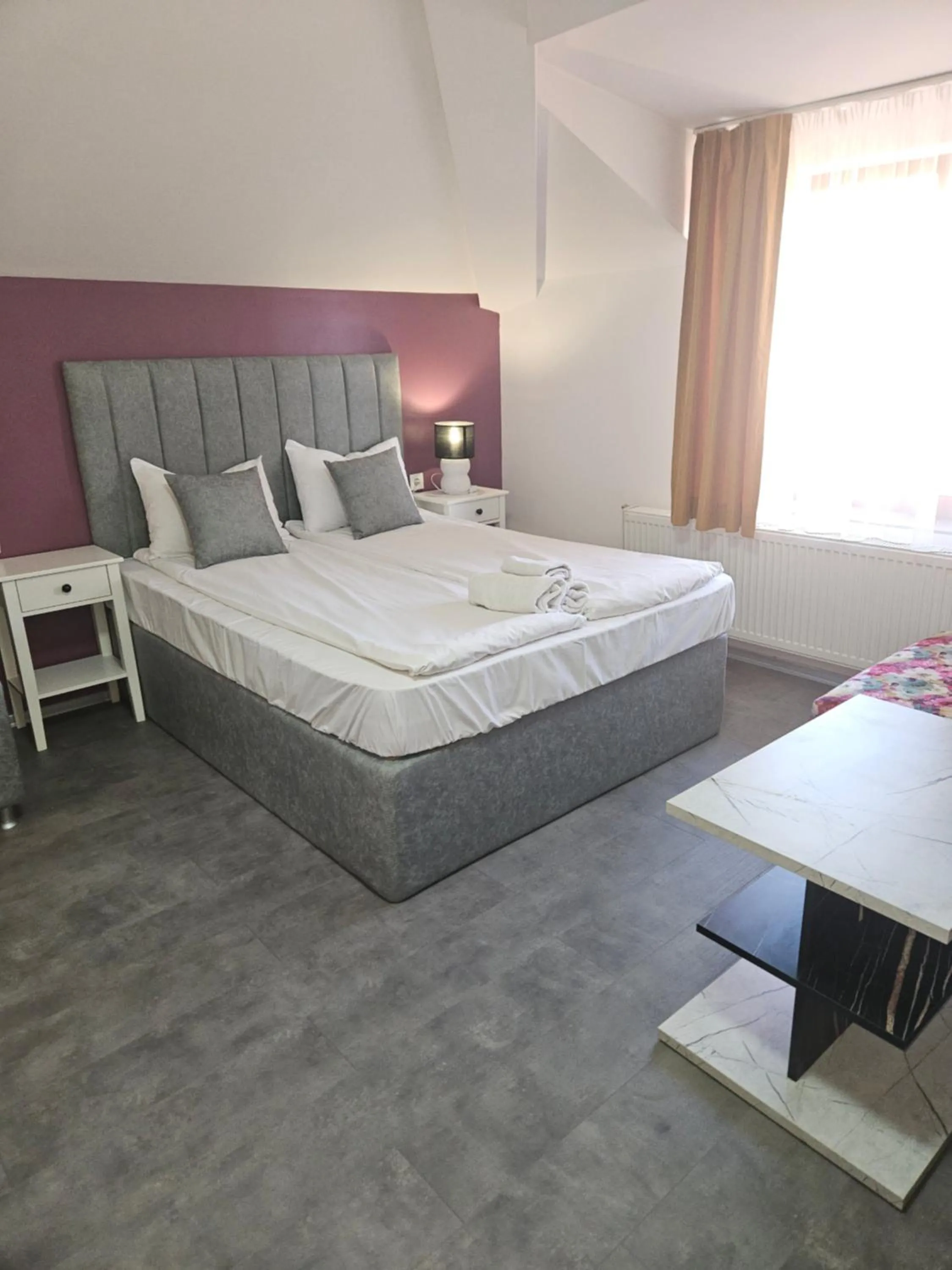 Bed in Priyateli - Friends