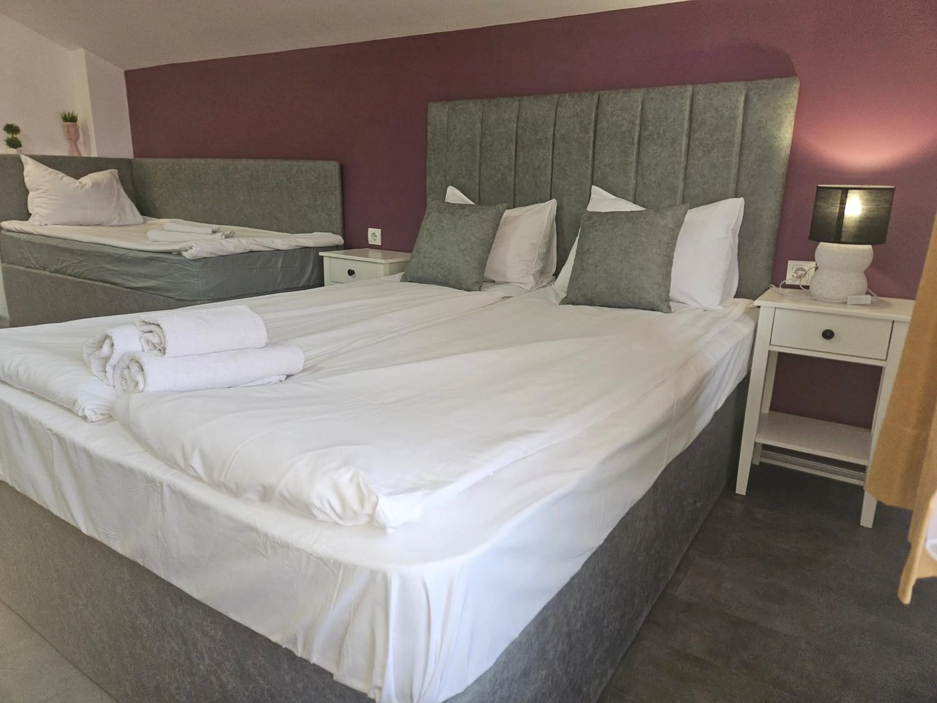 Bed in Priyateli - Friends