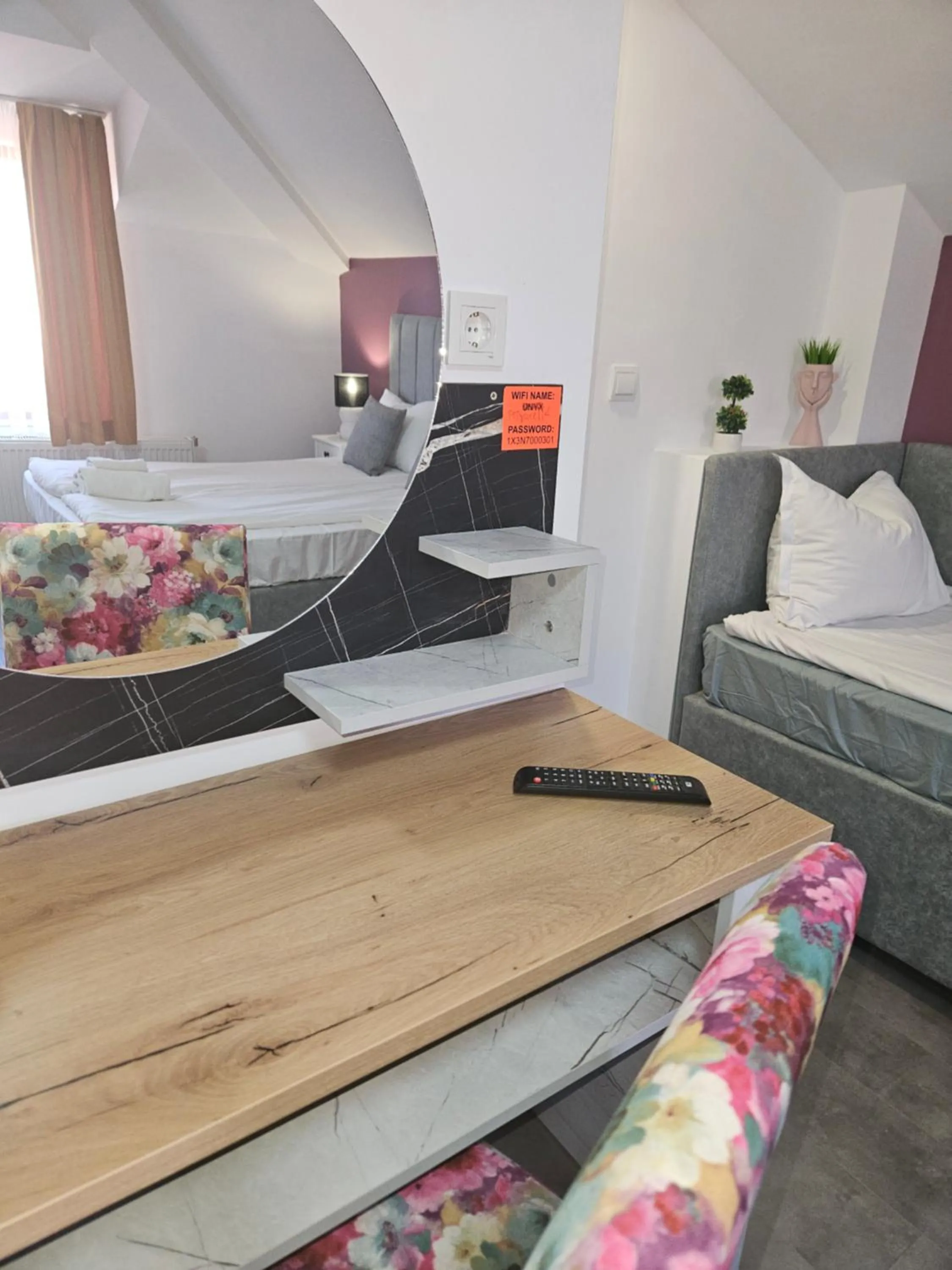 Bed in Priyateli - Friends