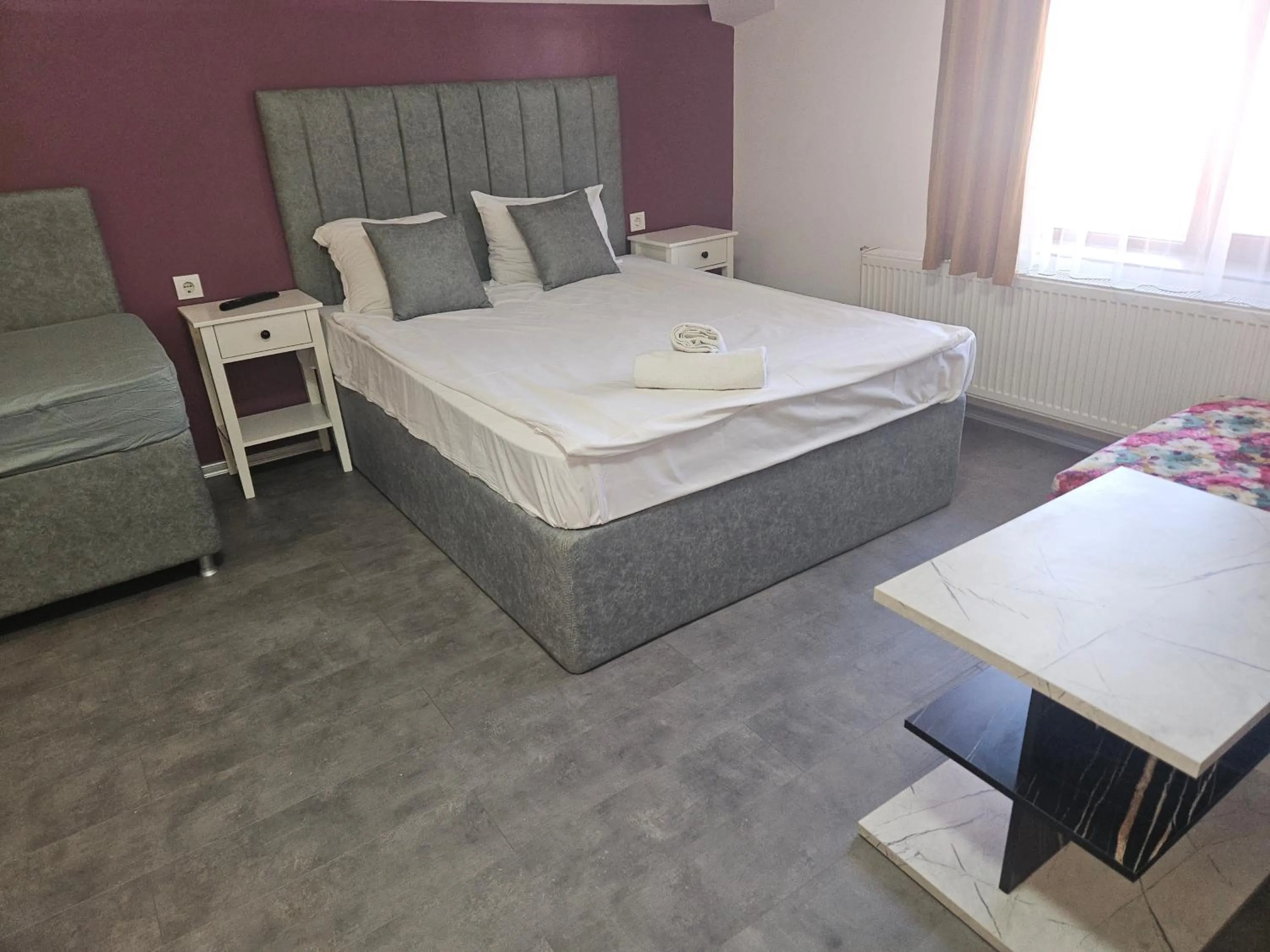 Bed in Priyateli - Friends