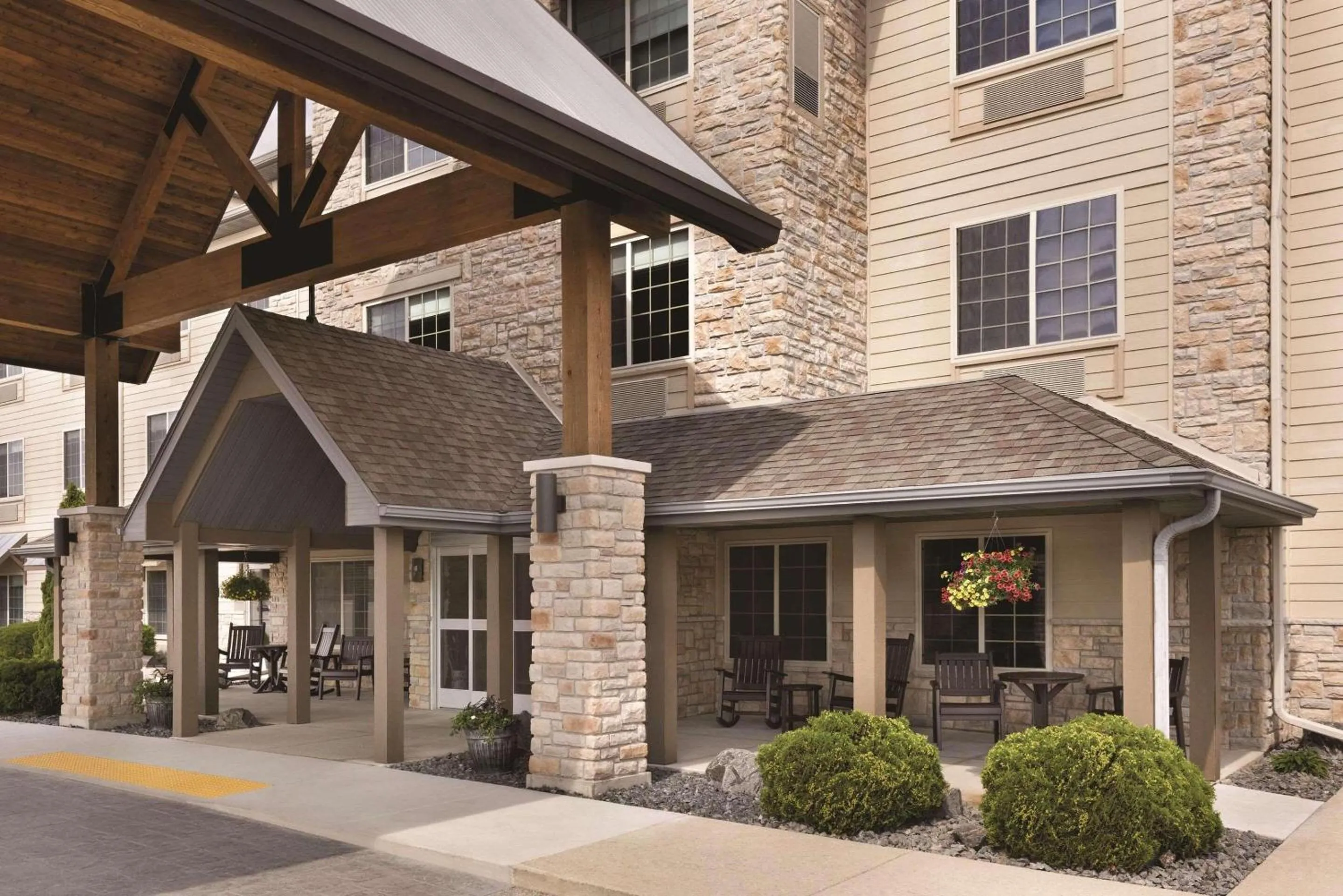 Property building in Country Inn & Suites by Radisson, Green Bay North
