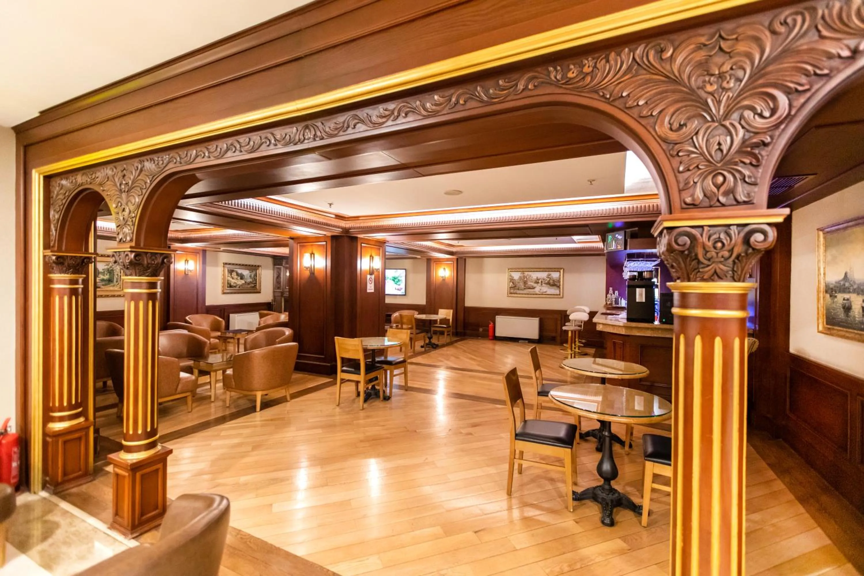 Lounge or bar in Baron Hotel & Spa