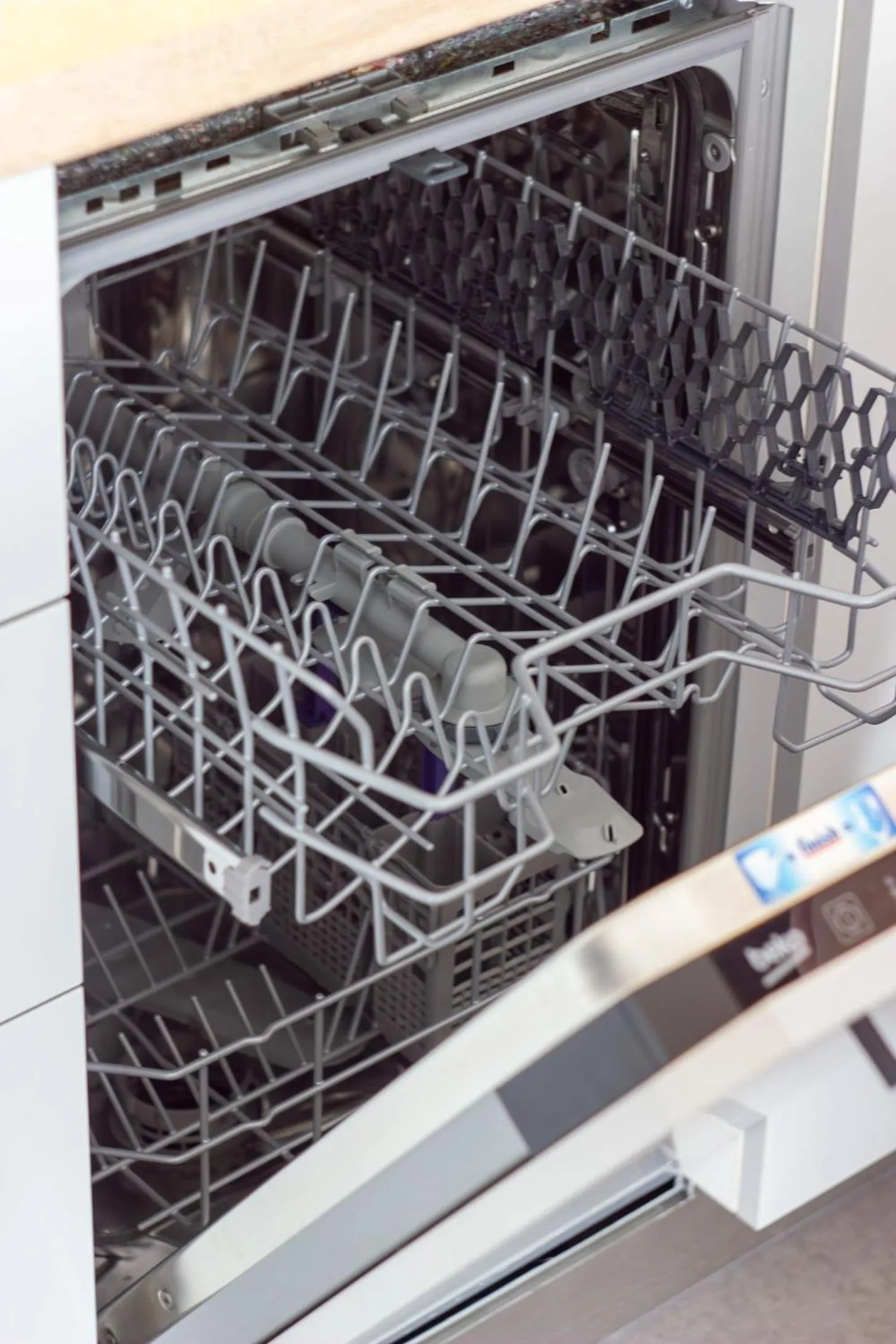 dishwasher in Costa Adeje Garden Aparthotel