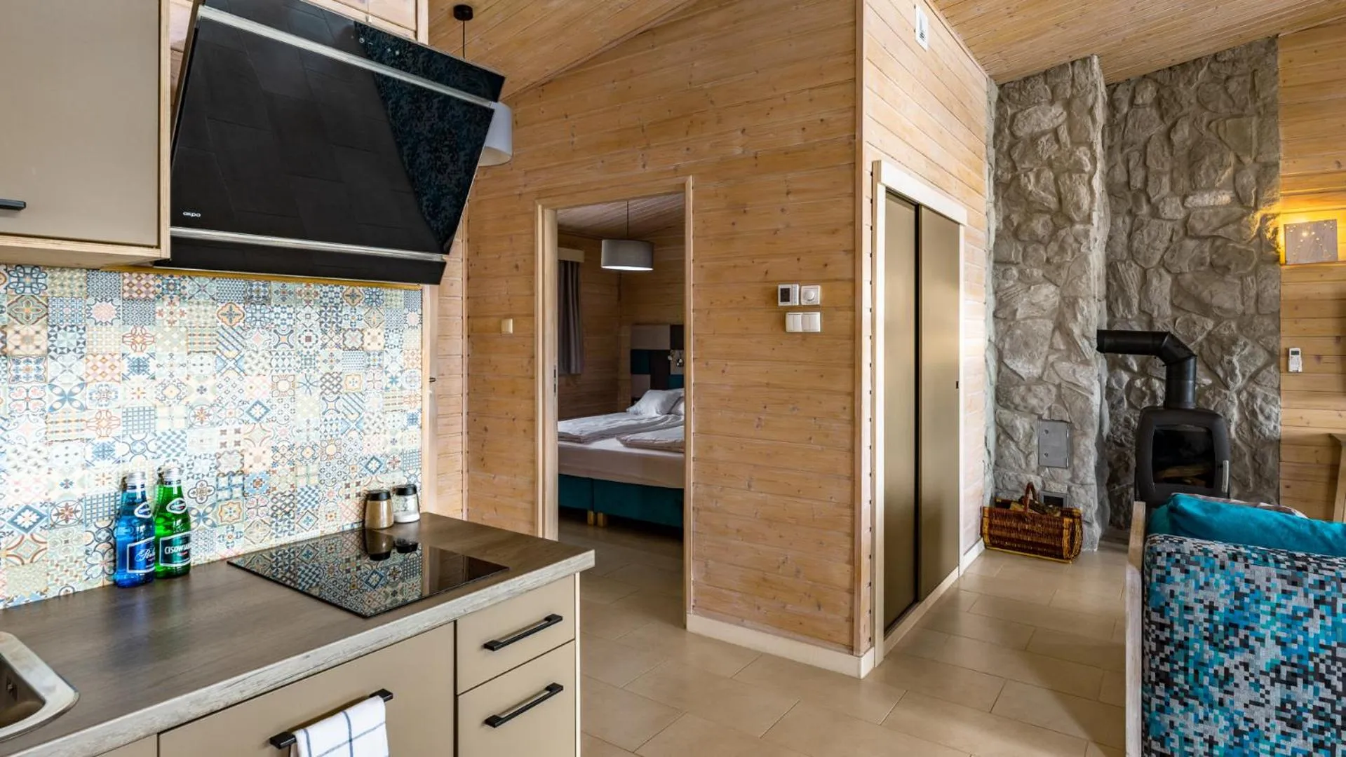 Kitchen or kitchenette, Bed in Stranda