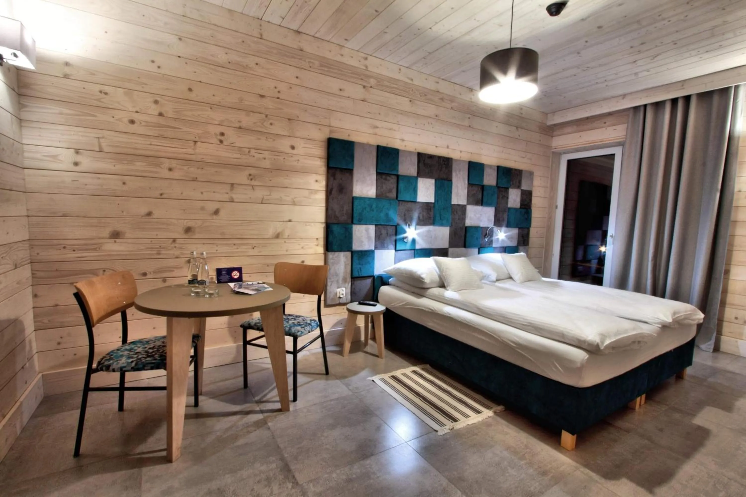 Photo of the whole room, Bed in Stranda