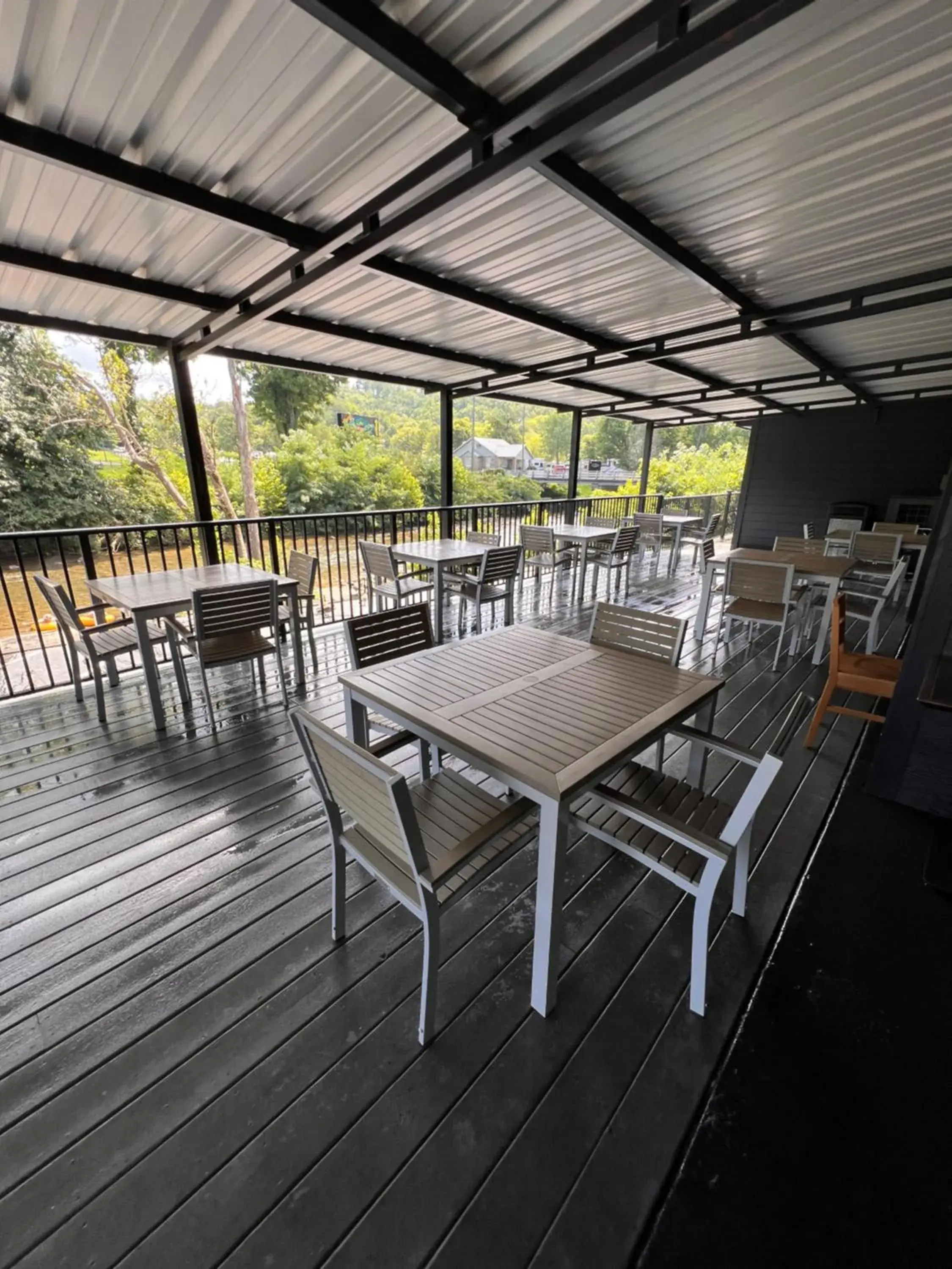 Breakfast in Country Inn & Suites by Radisson, Pigeon Forge South, TN Breakfast in Country Inn & Suites by Radisson, Pigeon Forge South, TN