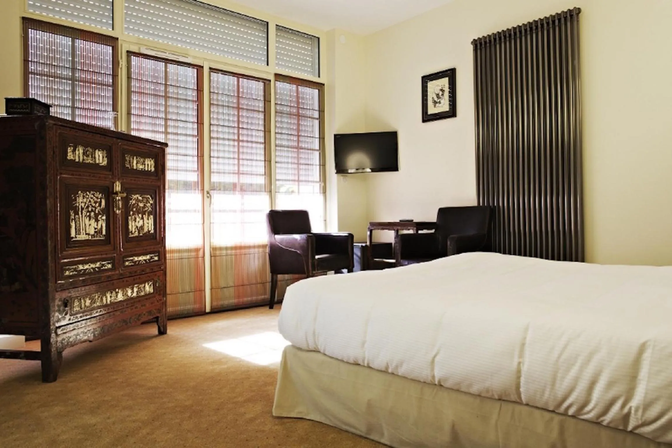 Bedroom, Bed in Demeures & Châteaux La Belle Meuniere