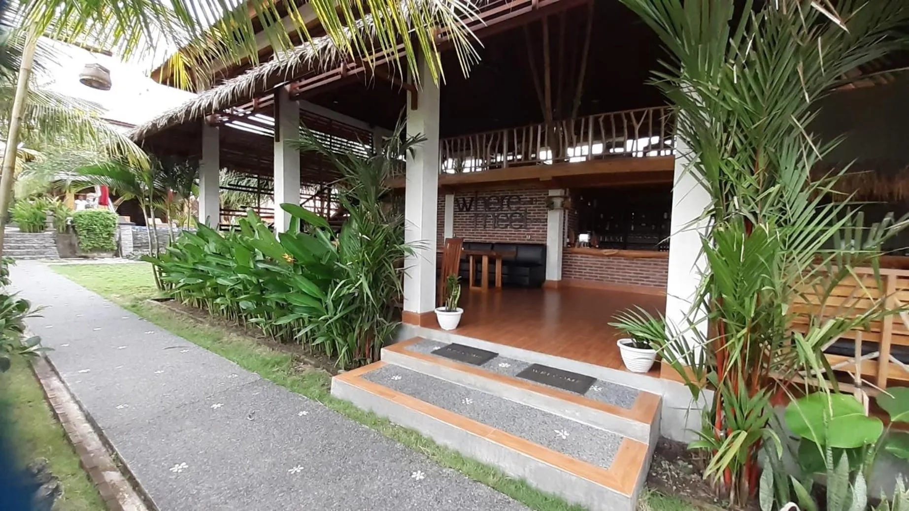 Restaurant/places to eat in West Break Bali - Medewi