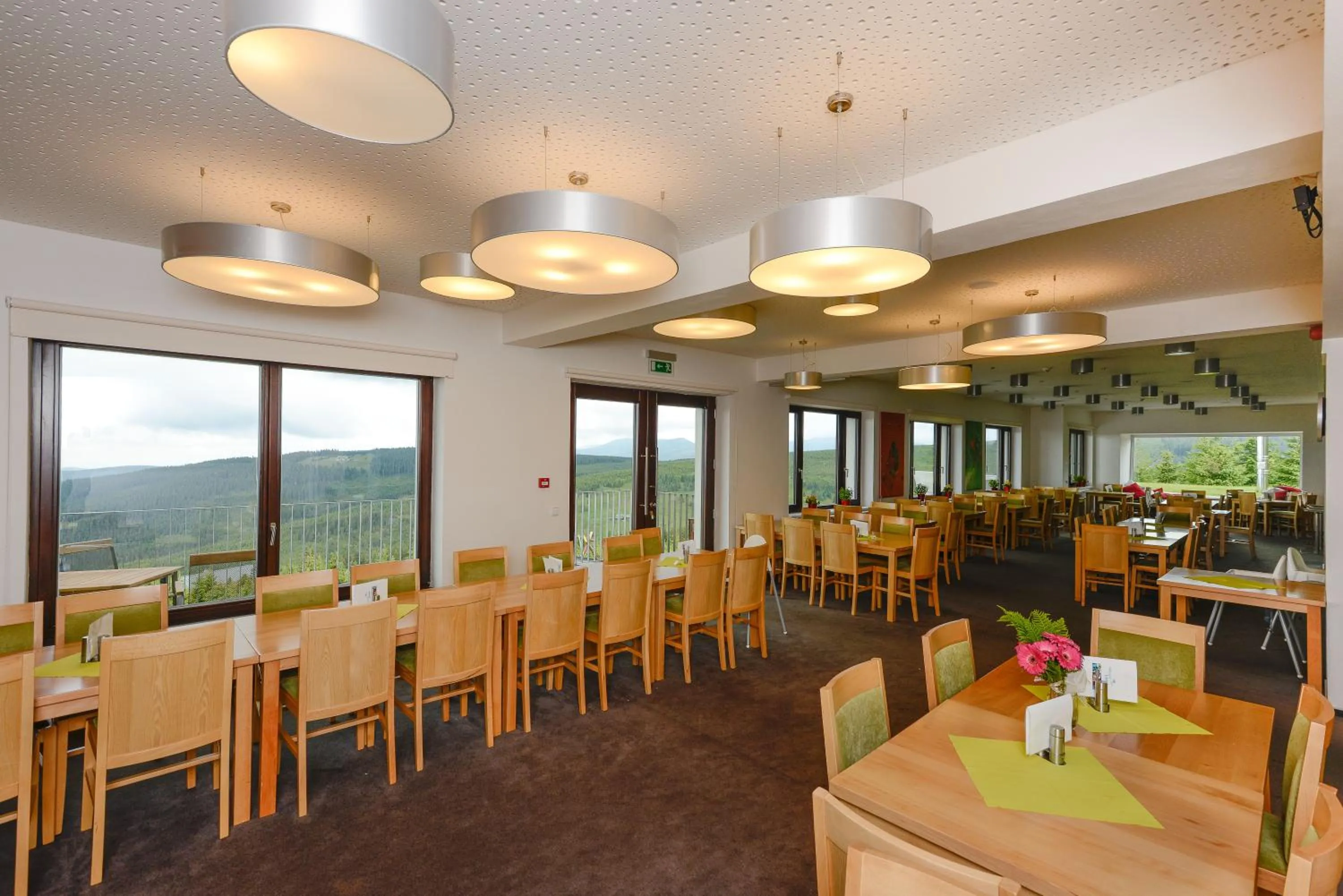 Restaurant/places to eat in Horský Hotel Friesovy Boudy