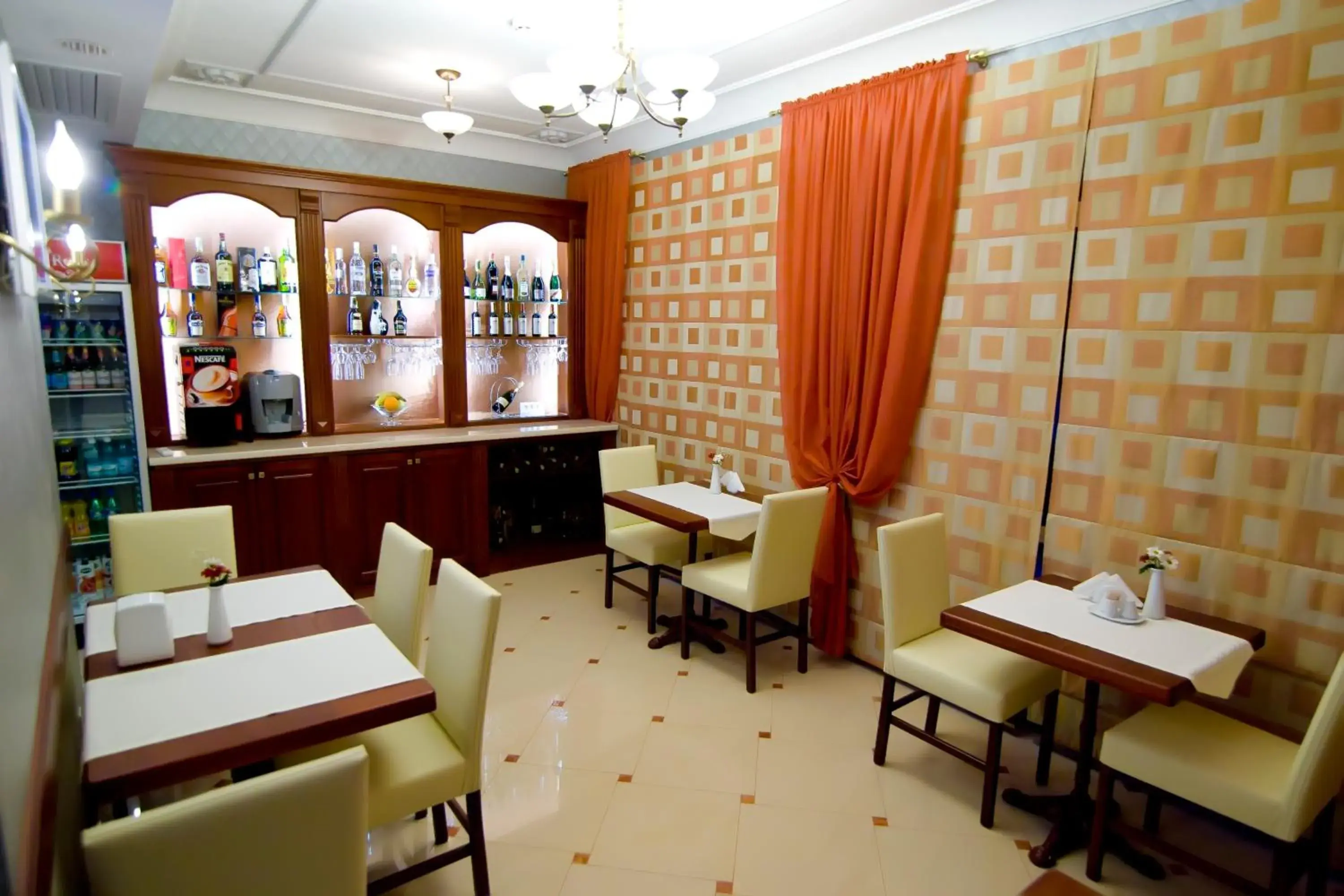 Restaurant/places to eat in Villa Rossa Hotel Restaurant/places to eat in Villa Rossa Hotel