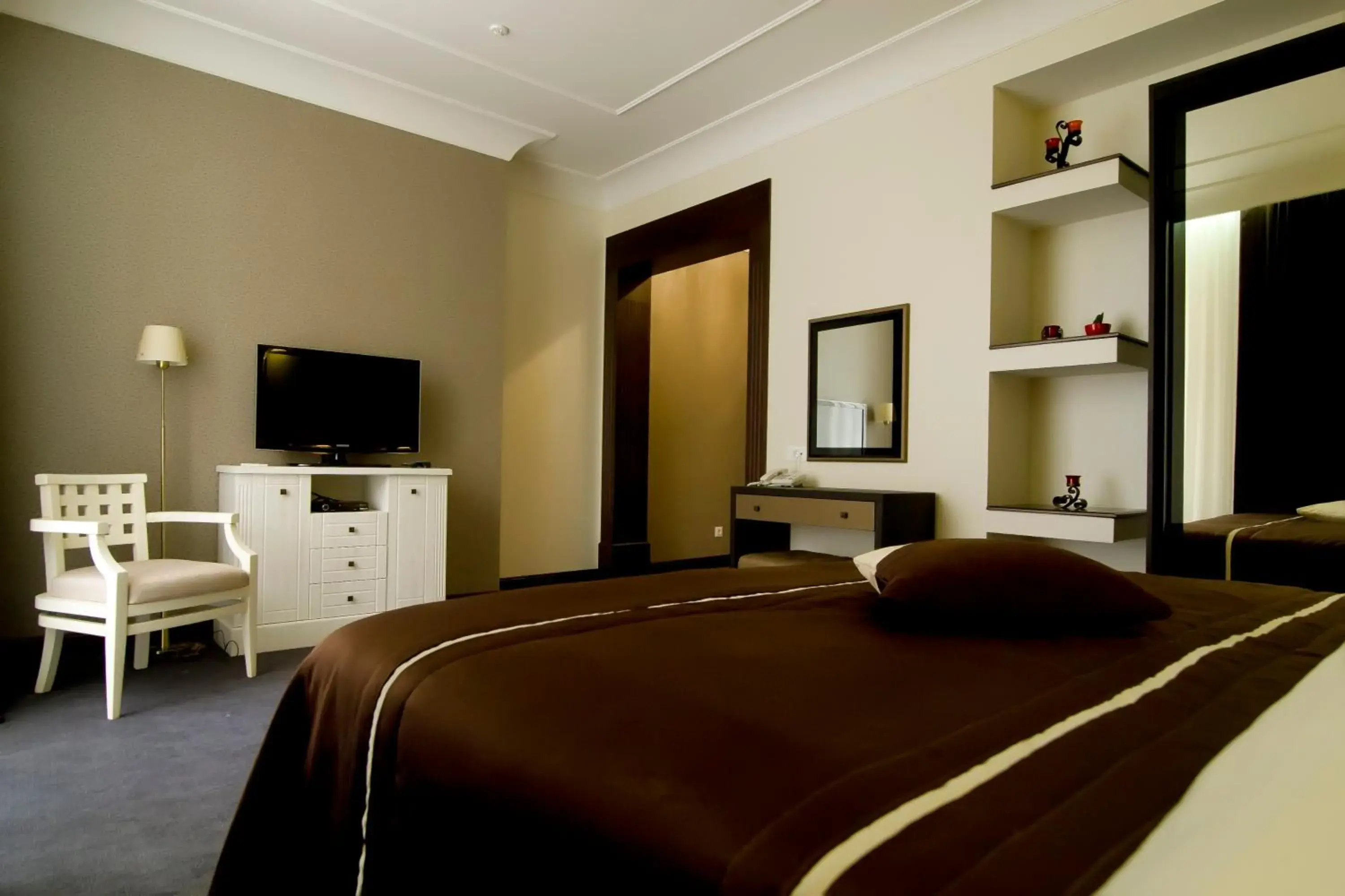 TV and multimedia, Bed in Villa Rossa Hotel TV and multimedia, Bed in Villa Rossa Hotel