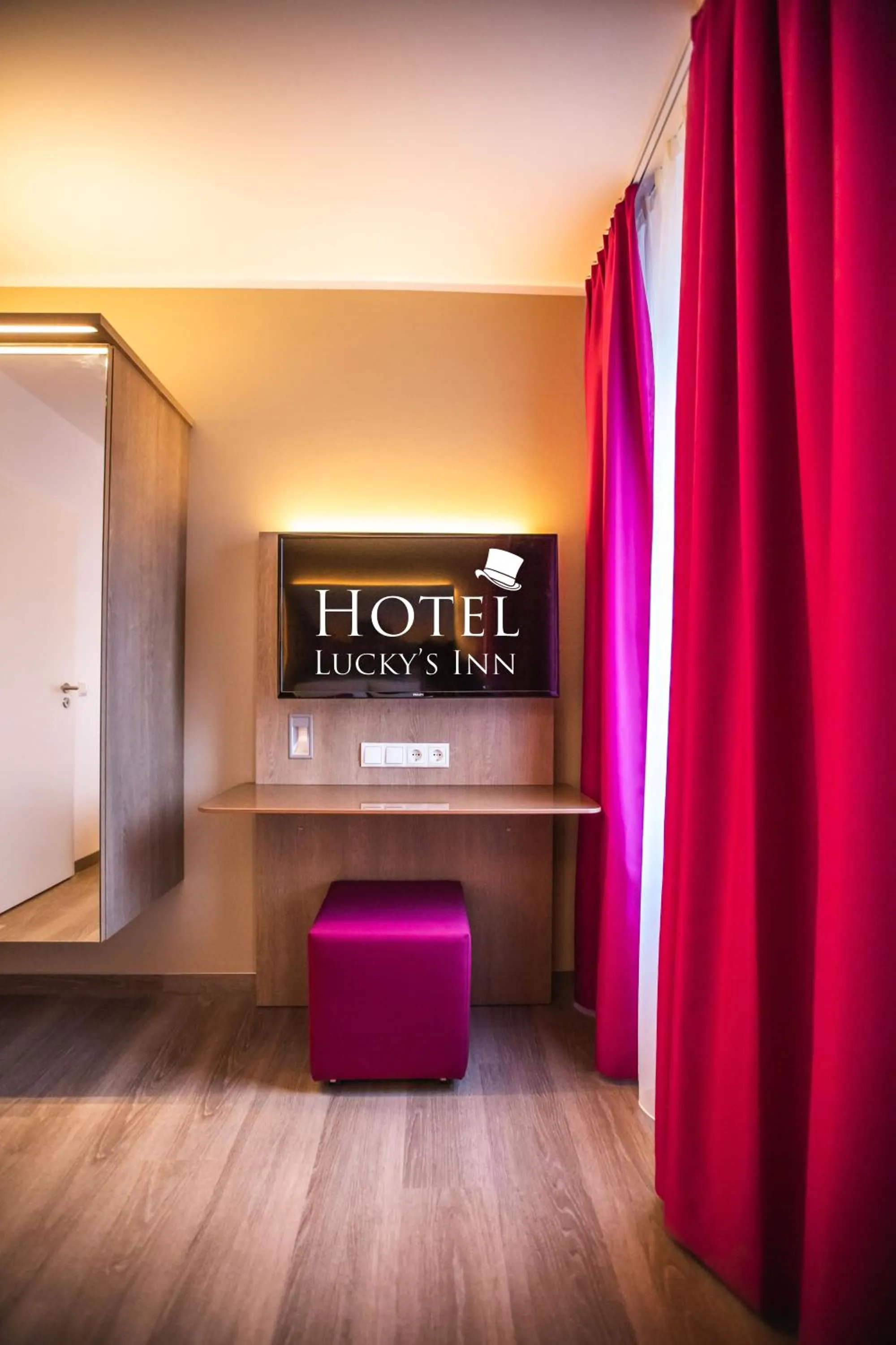 Decorative detail in Hotel Luckys Inn