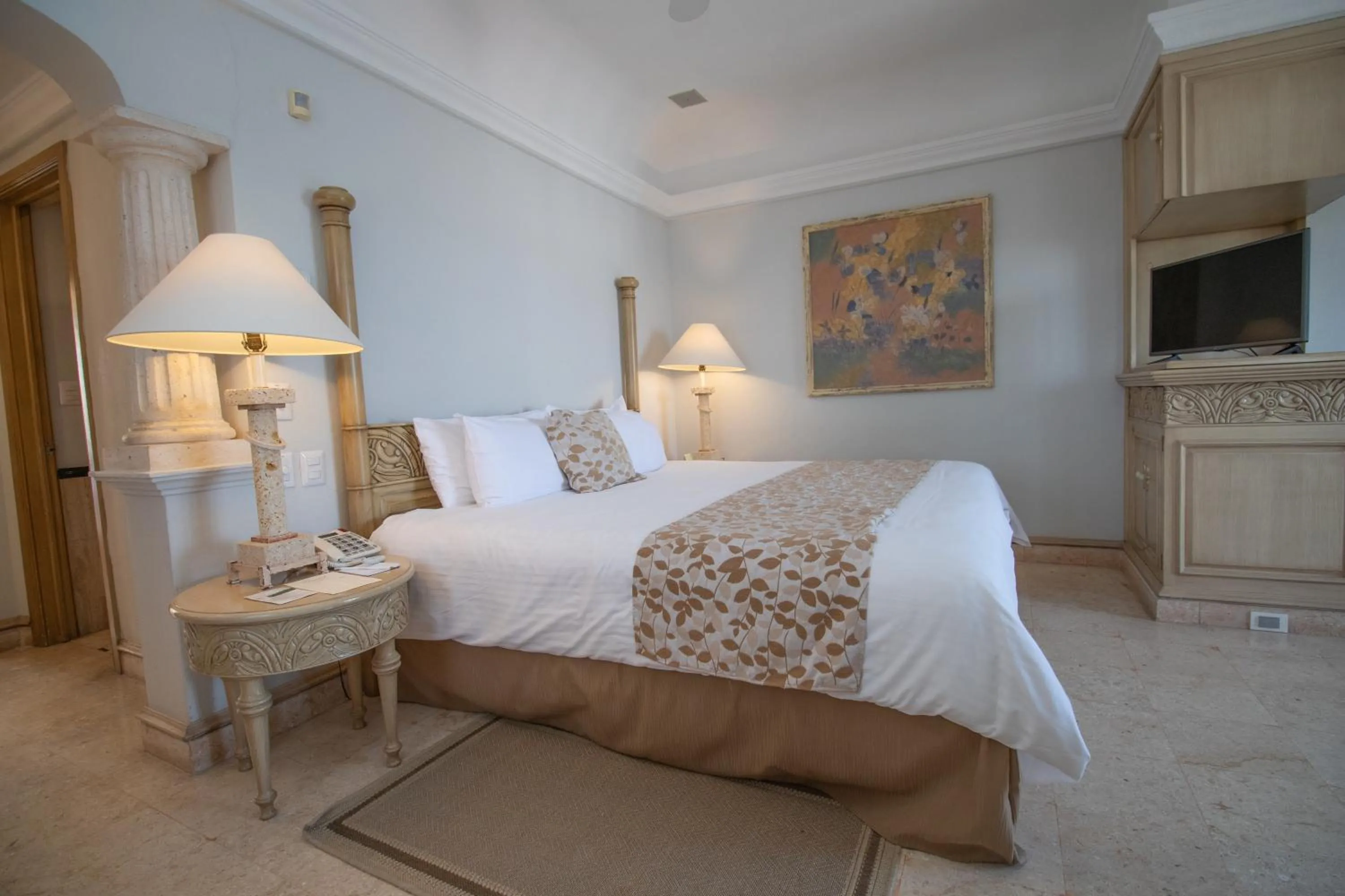 Bed in Grand Isla Navidad Golf & Spa Resort with Marina