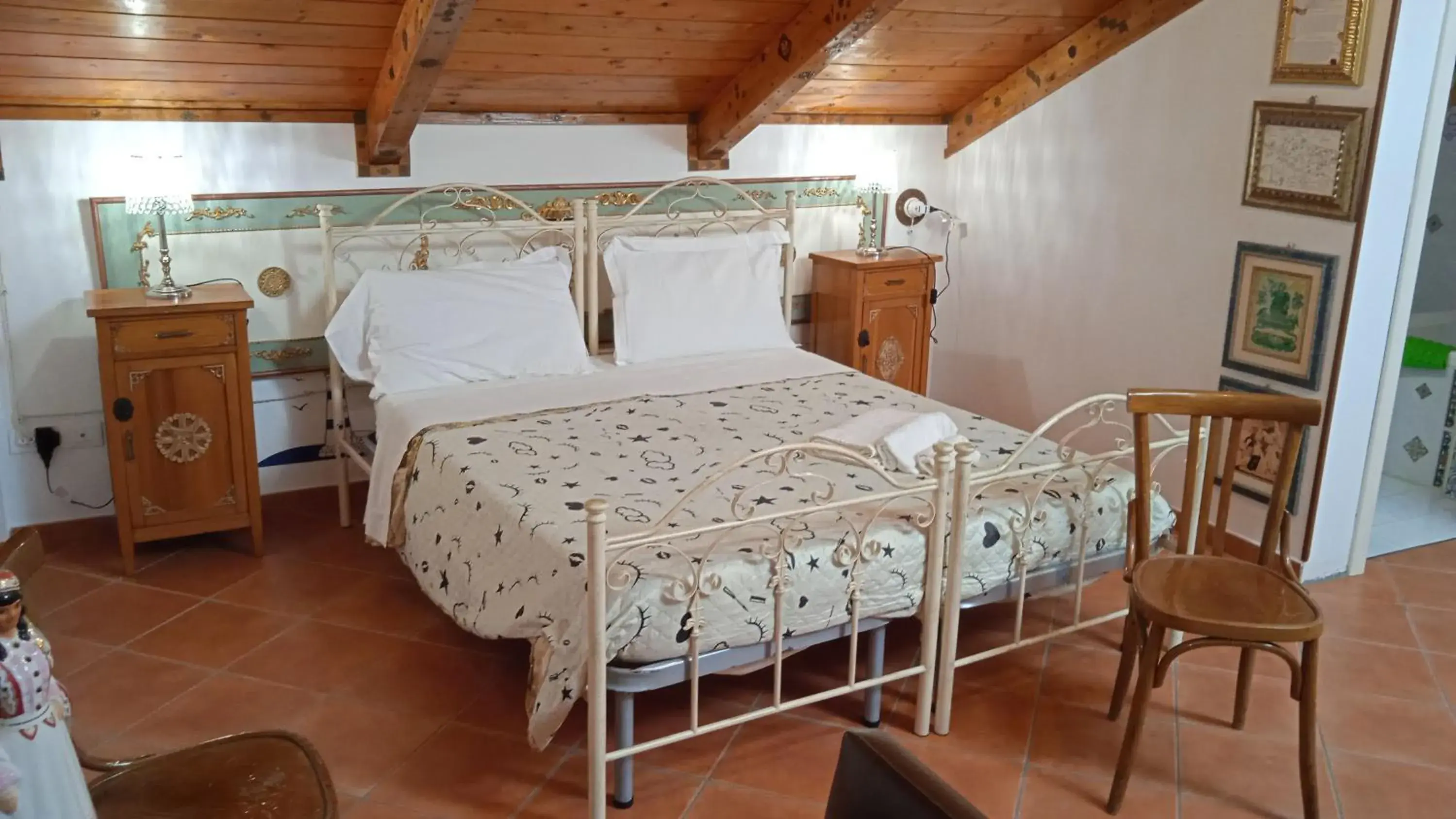 Family Room with Private Bathroom in La Luna nel Pozzo Family Room with Private Bathroom in La Luna nel Pozzo