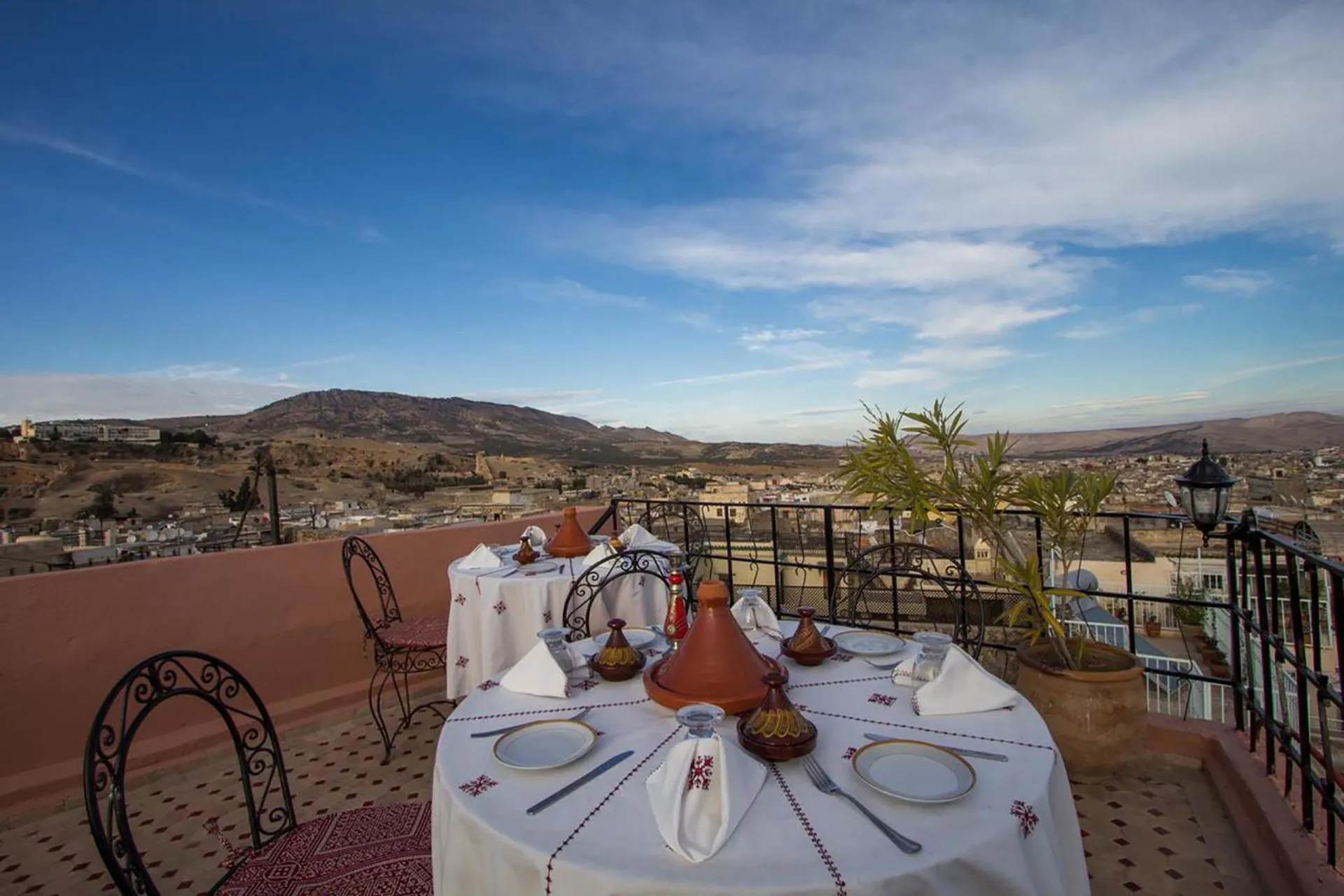 Restaurant/places to eat in Dar Ahl Tadla