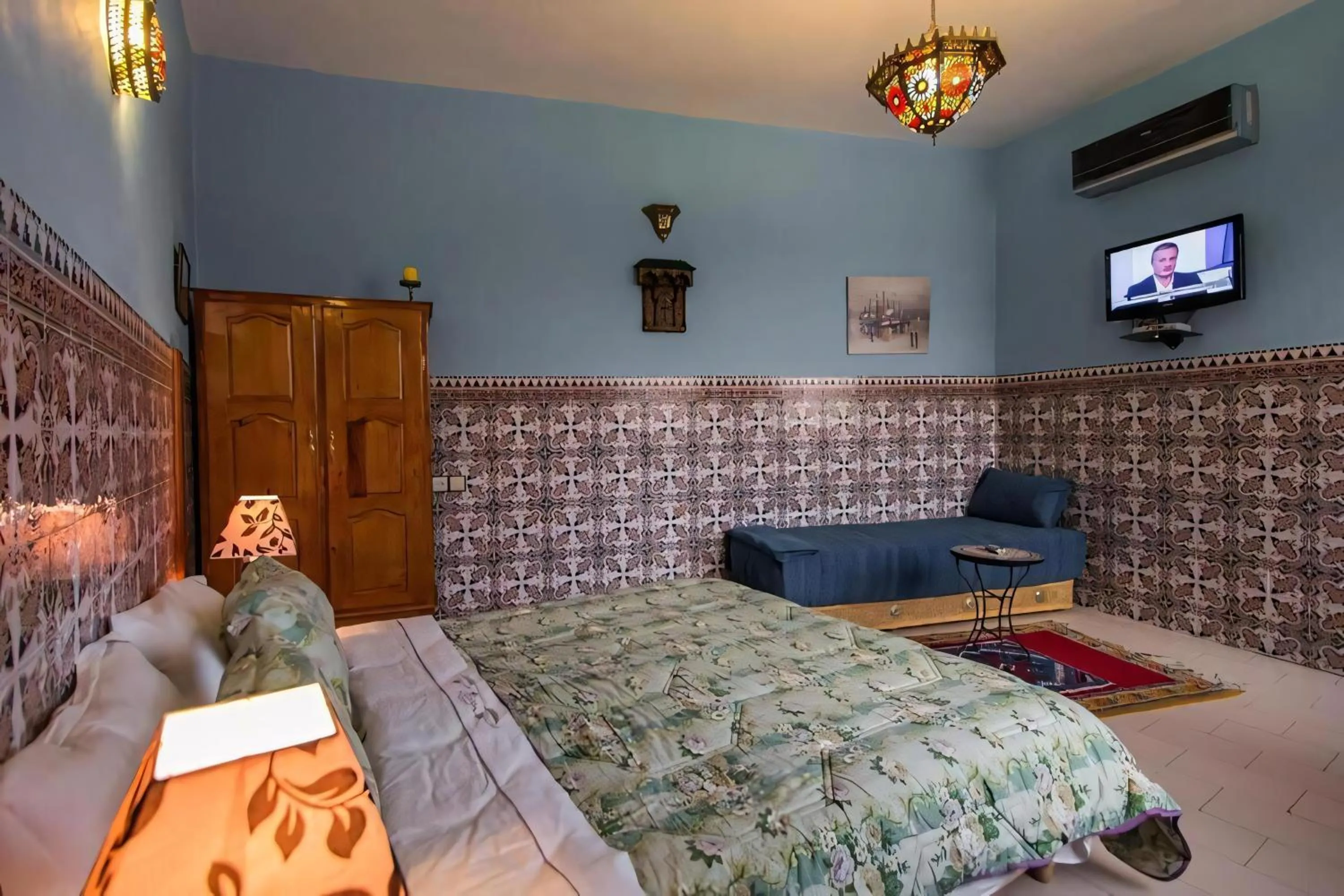 TV and multimedia, Bed in Dar Ahl Tadla