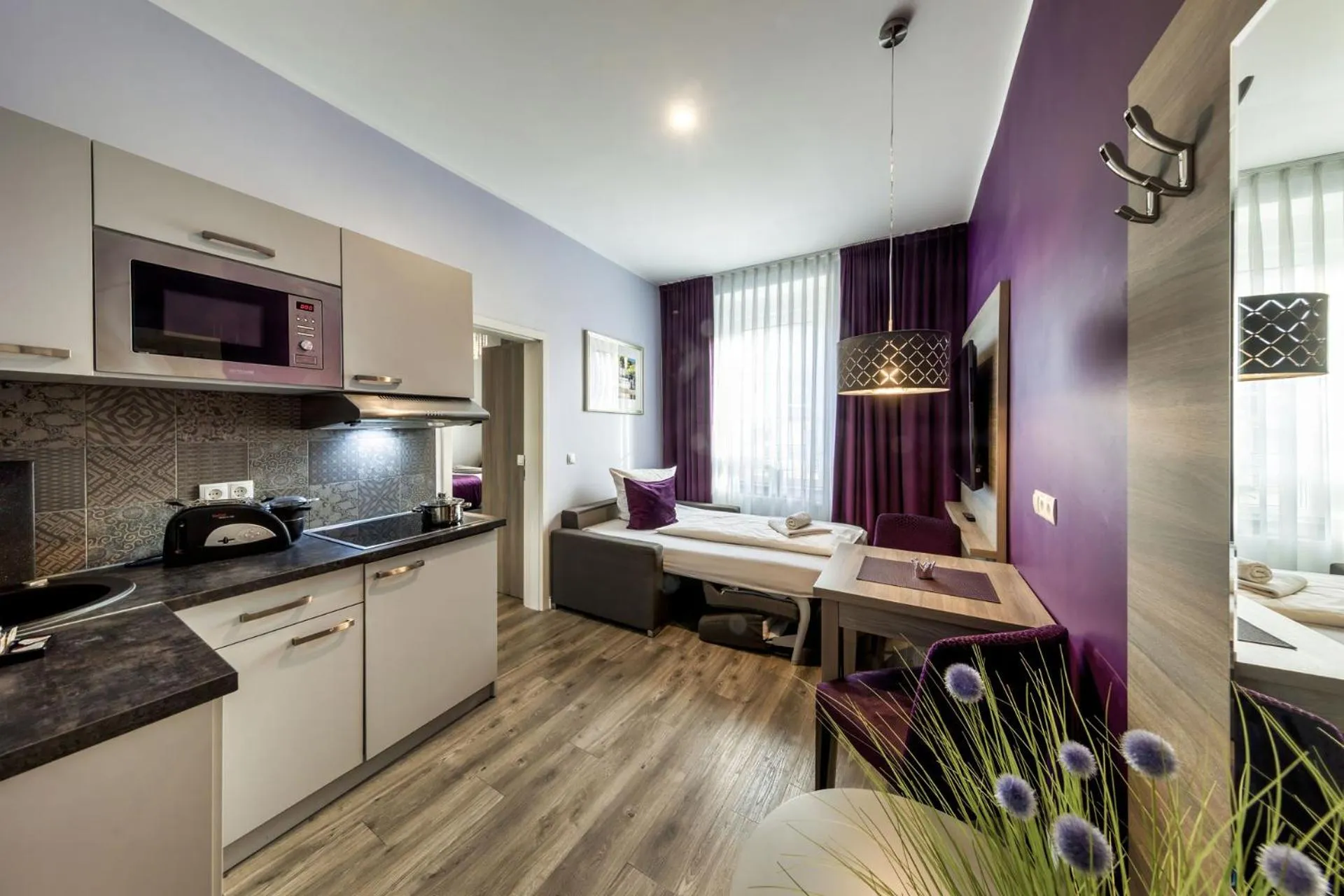 Bed in Apartmenthaus Burgenheimat in Rhens bei Koblenz