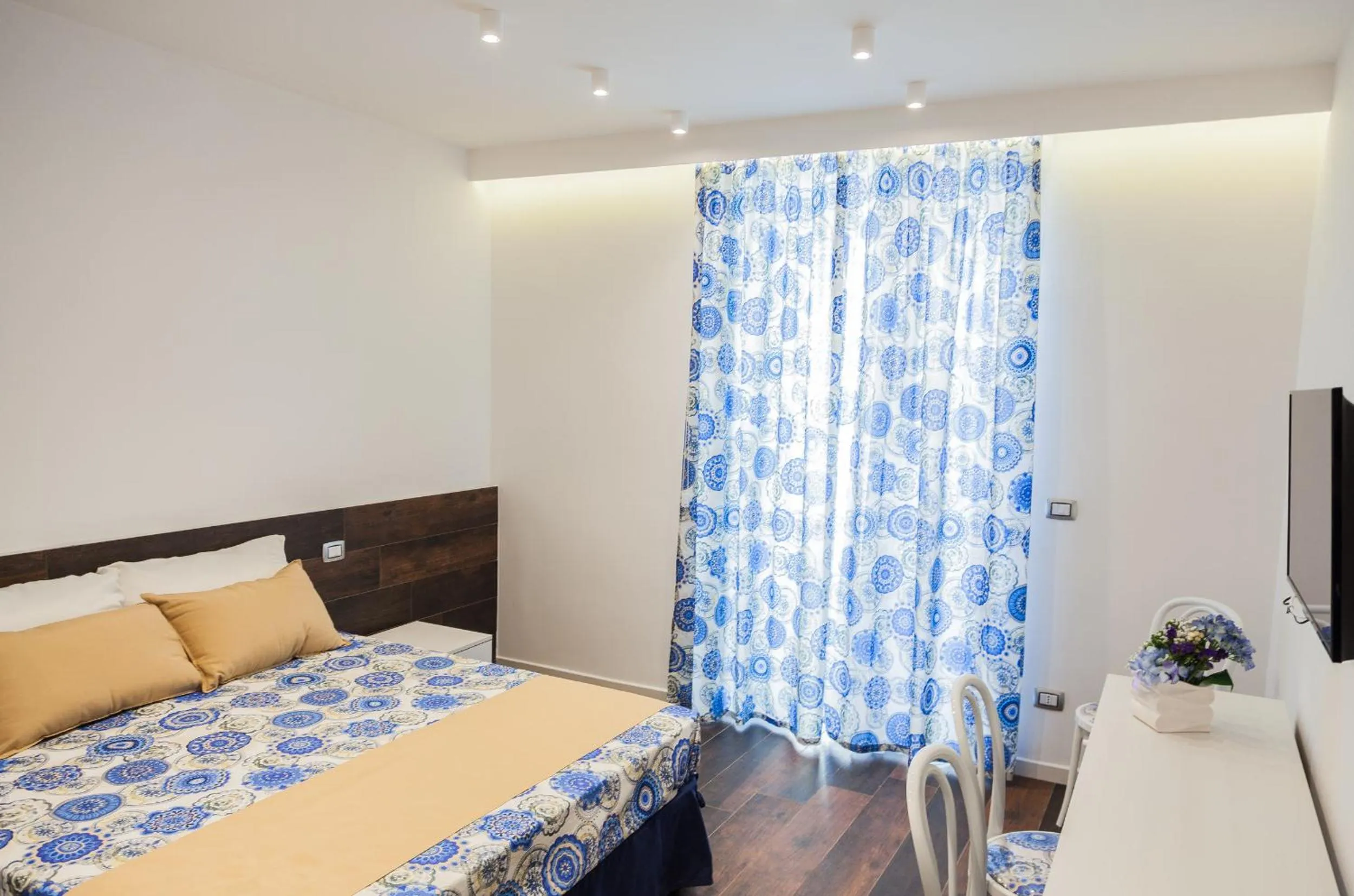 Property building, Bed in Casa Restino